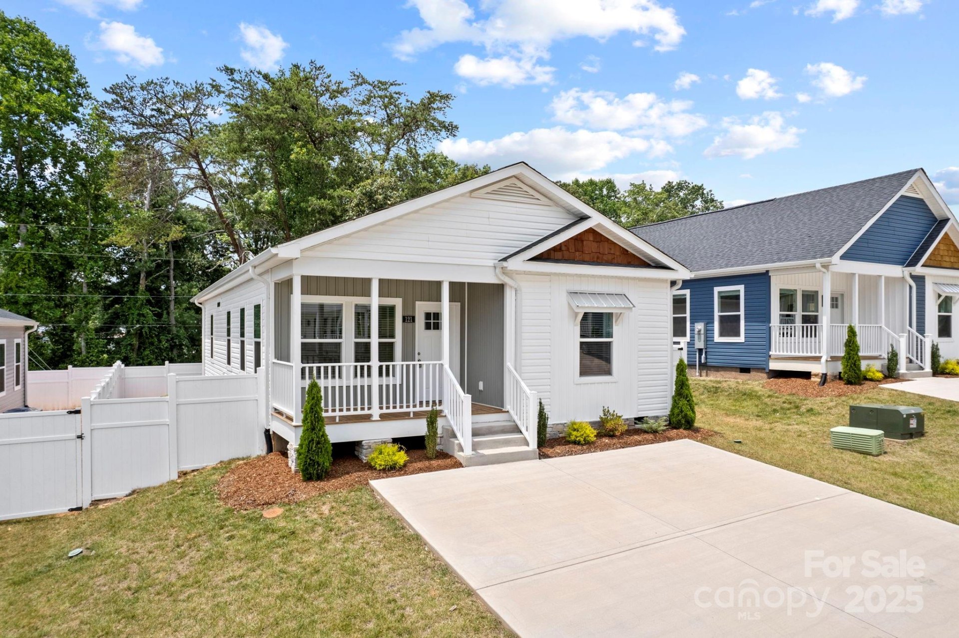 Property image 3 at 121 Bellamy Road, Asheville, NC 28806