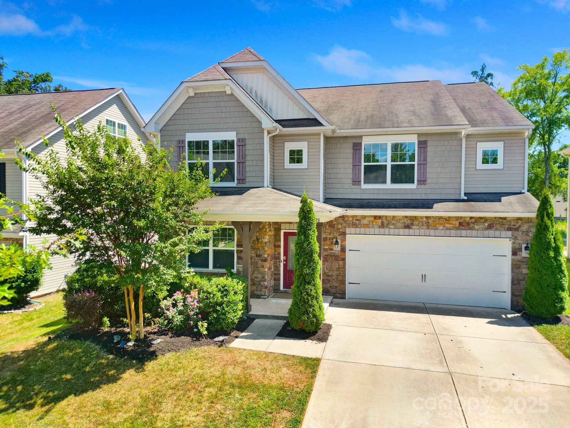 Berewick, Charlotte Community