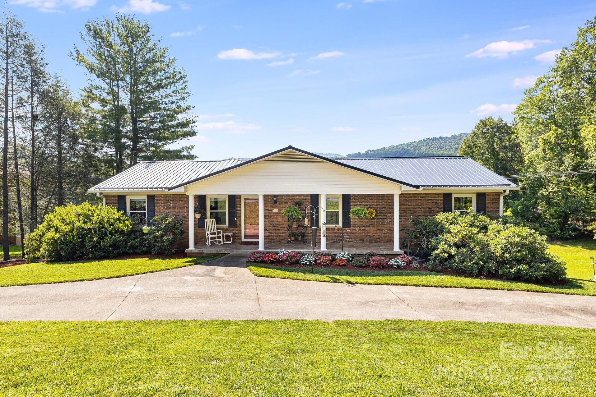 Property image 1 at 23 Sun Up Lane, Candler, NC 28715