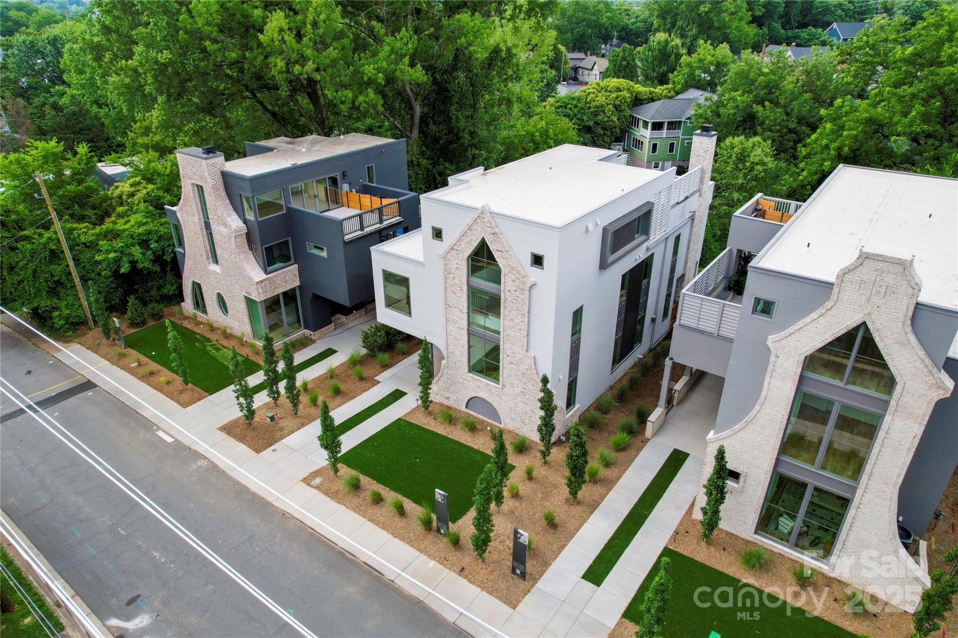 Property image 2 at 719 Charles Avenue, Charlotte, NC 28205