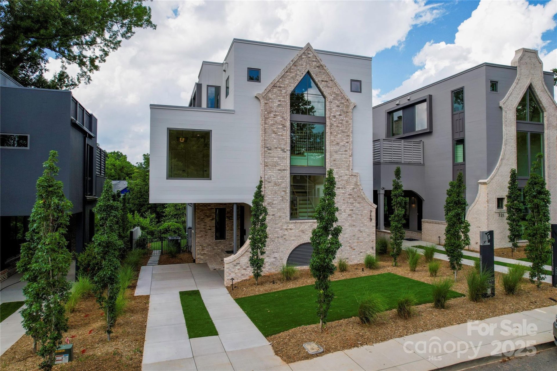 Property image 3 at 719 Charles Avenue, Charlotte, NC 28205