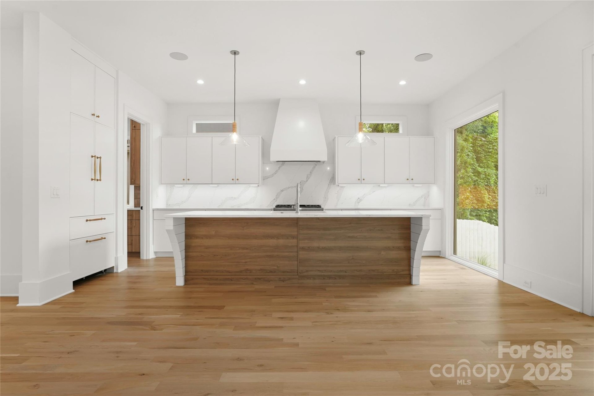 Property image 5 at 719 Charles Avenue, Charlotte, NC 28205