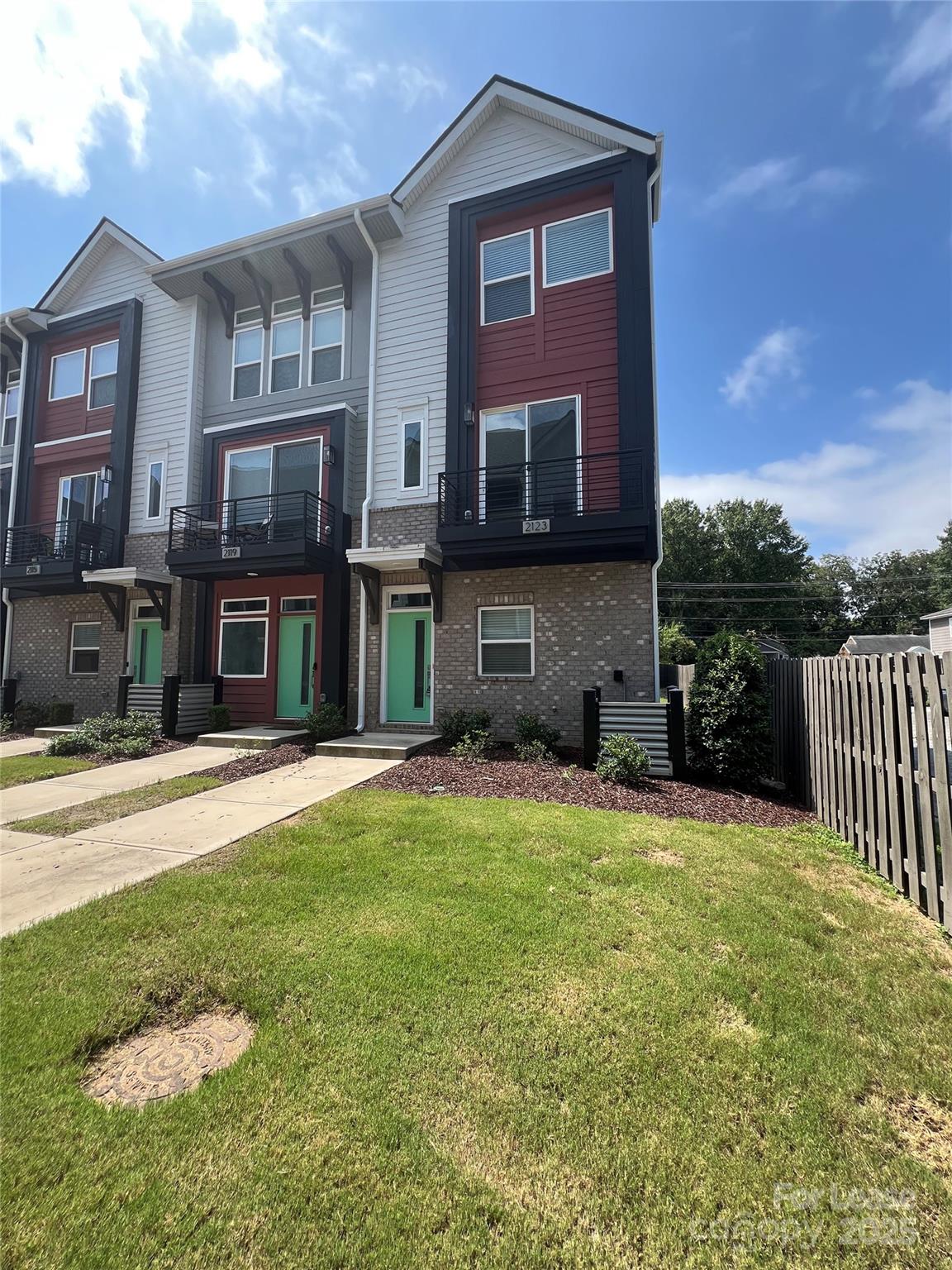 2123 Electric Lane
