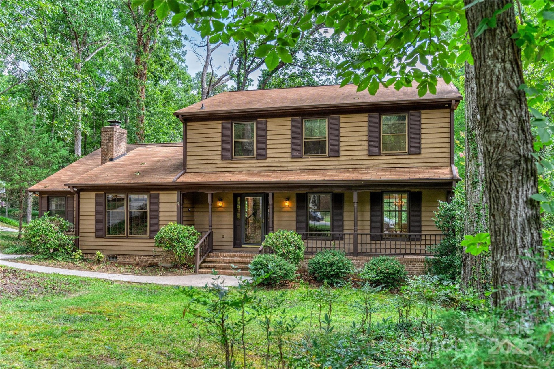 Property image 1 at 2011 E Barden Road, Charlotte, NC 28226