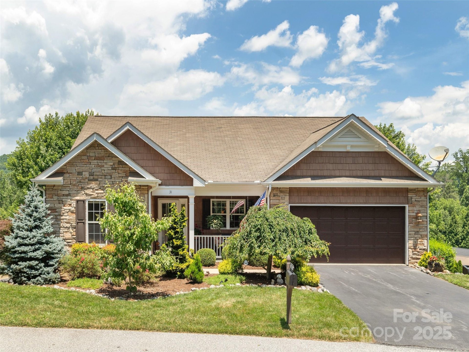 Shaws Creek Farm, Hendersonville Community