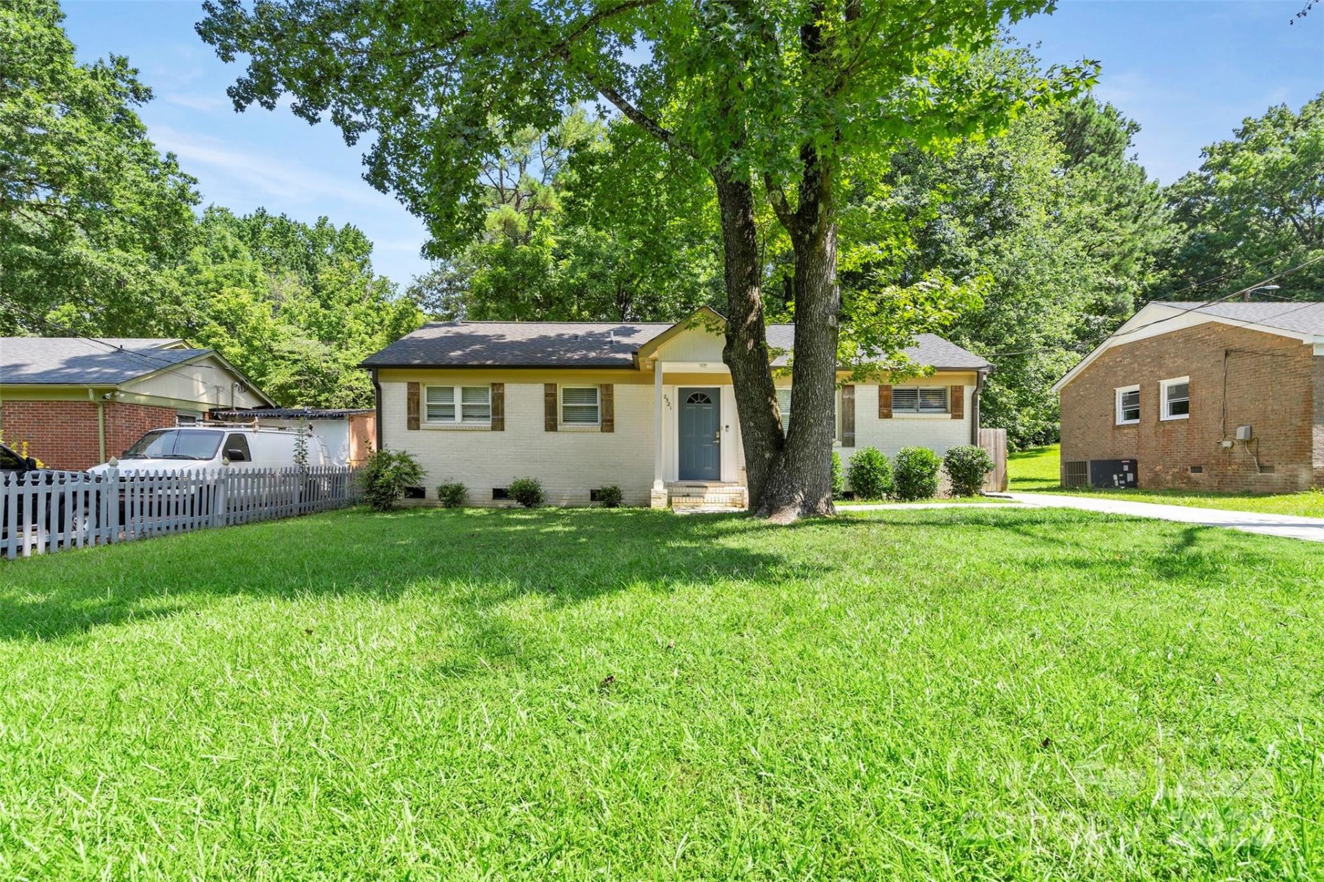 Property at 2521 Dora Drive, Charlotte, NC 28215