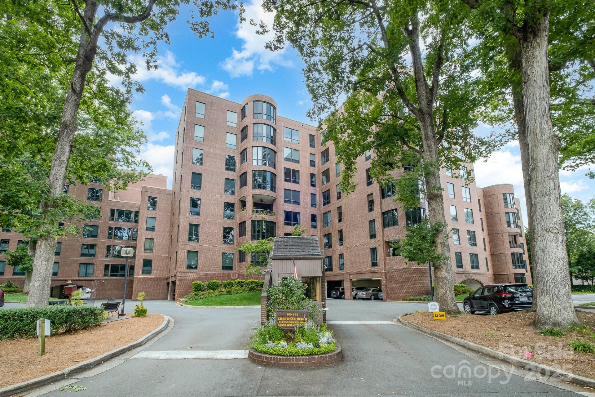 Property image 2 at 830 Cherokee Road, Charlotte, NC 28207