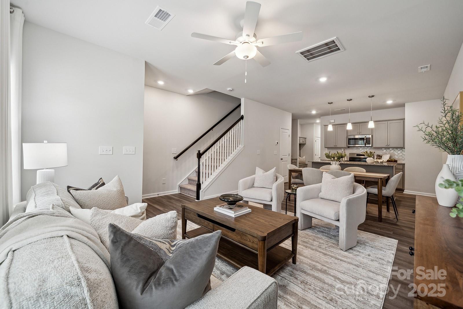Property image 3 at 4724 Lakeview Road, Charlotte, NC 28216