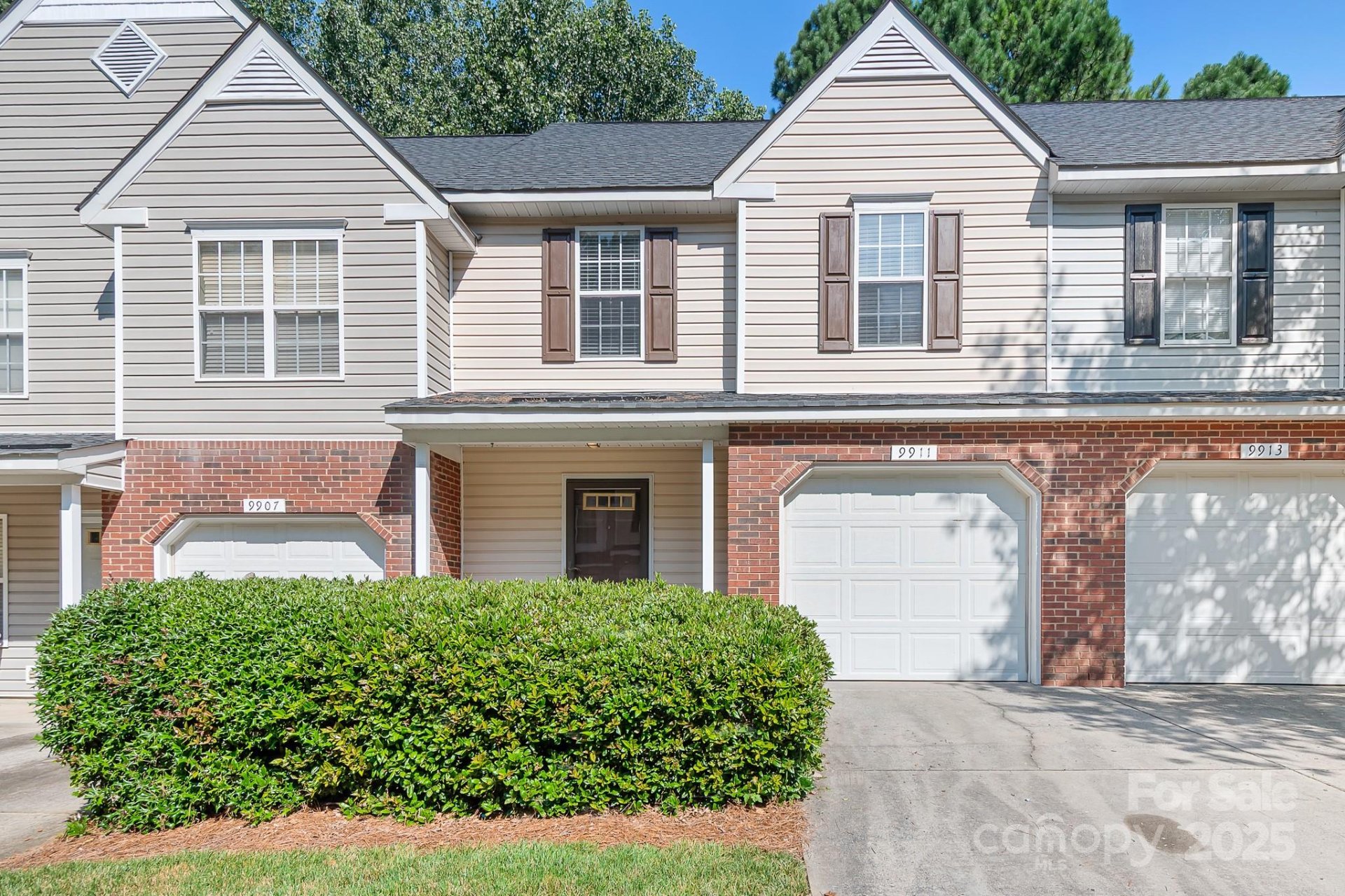 Property at 9911 Birch Knoll Court, Charlotte, NC 28213
