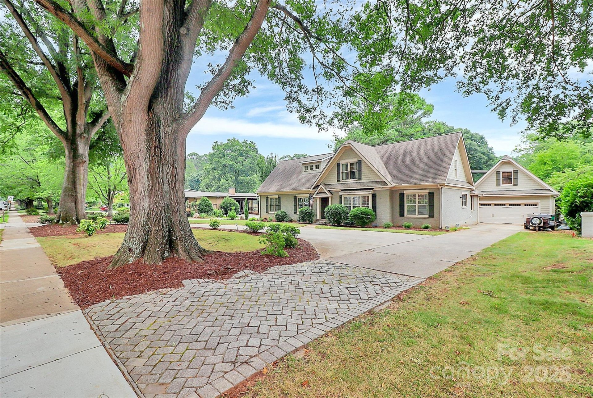 Property image 2 at 427 Lansdowne Road, Charlotte, NC 28270
