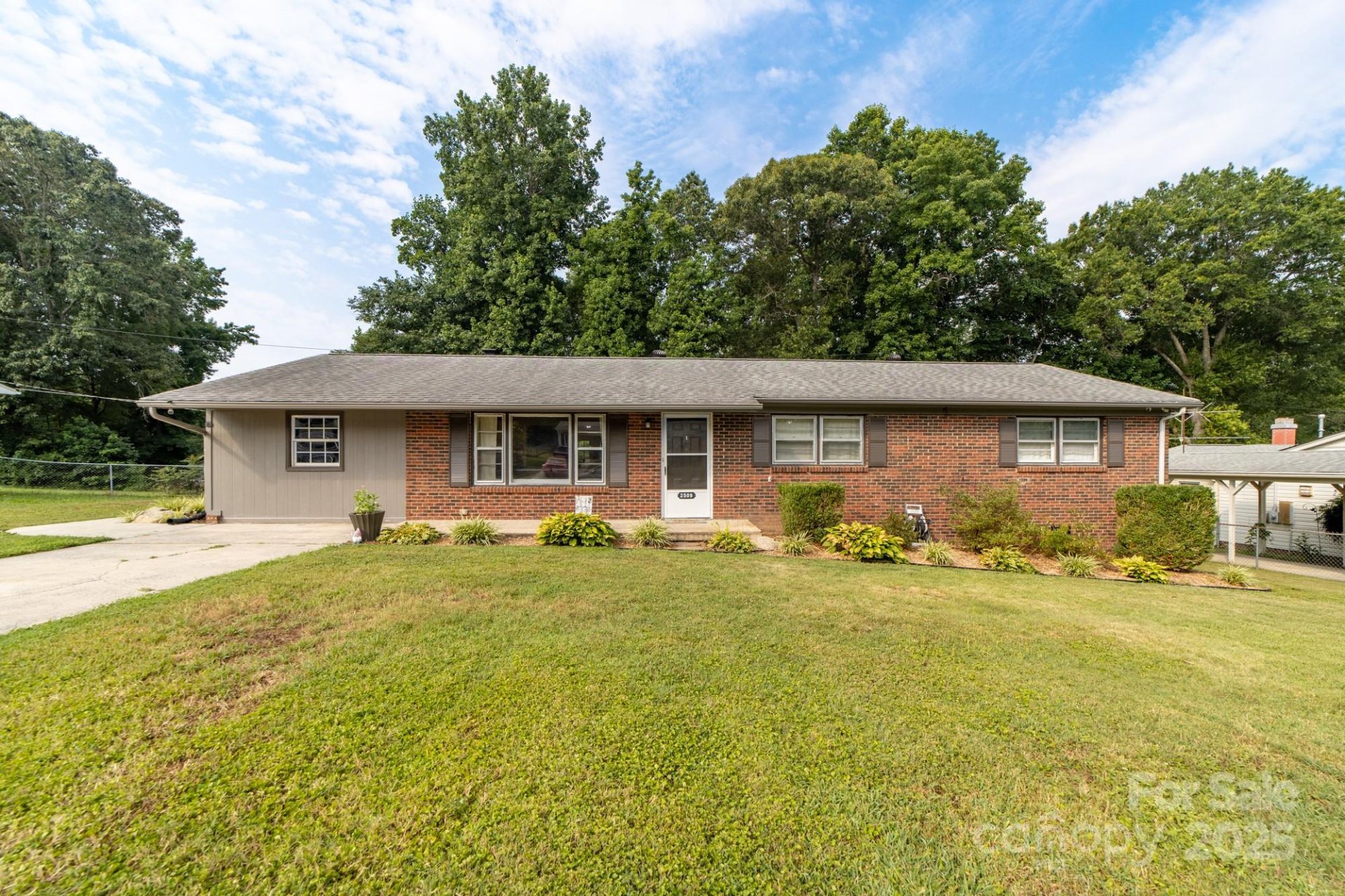 Property image 1 at 2509 Woodbridge Drive, Gastonia, NC 28056