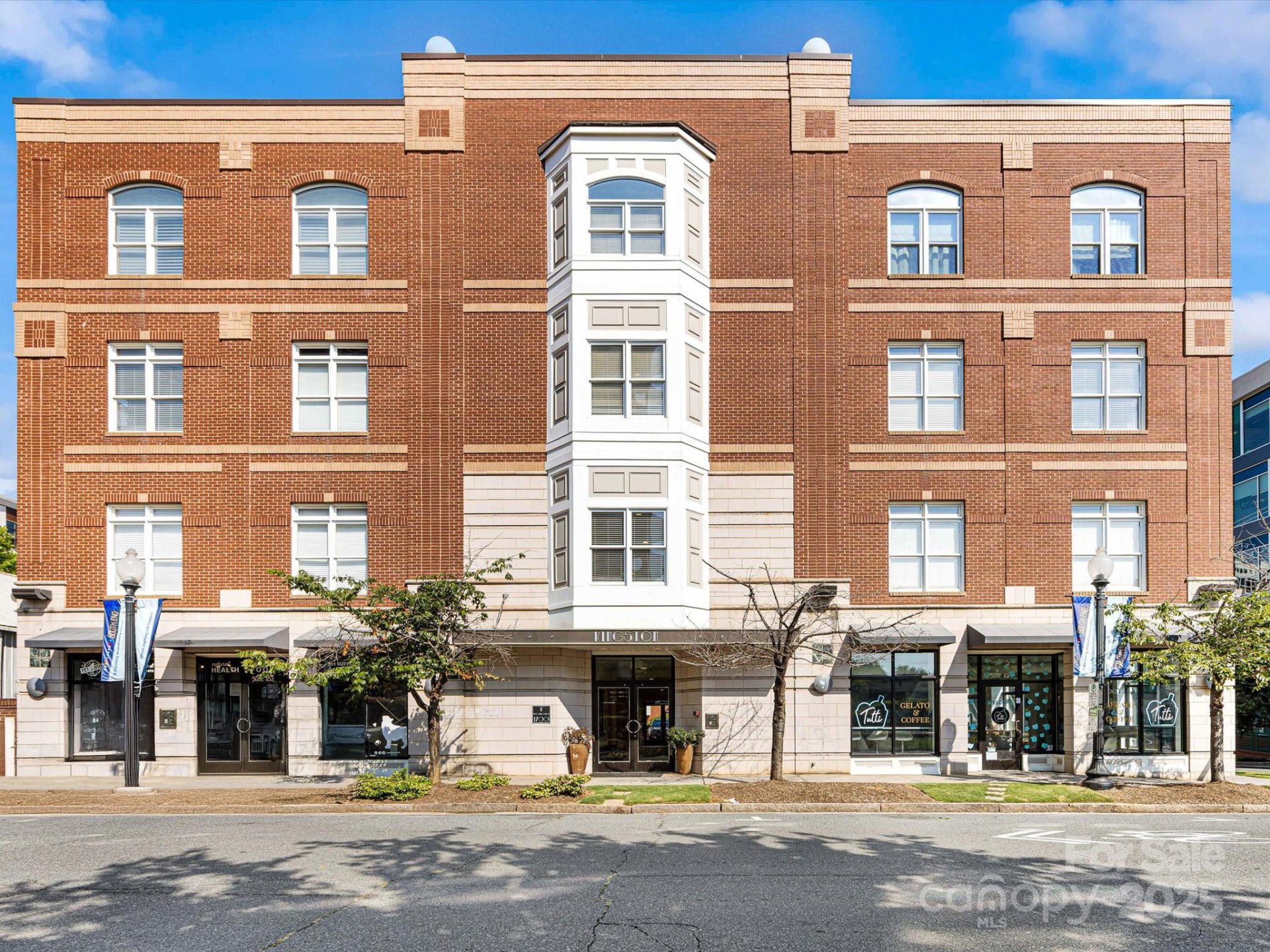 1700 Camden Road