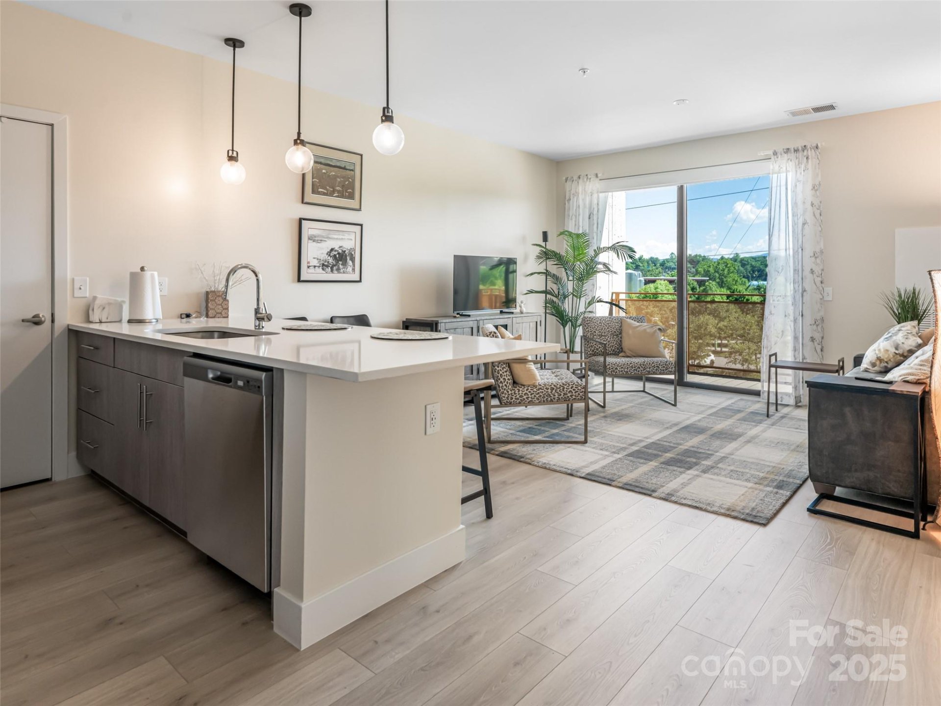 Property image 4 at 68 Craven Street, Asheville, NC 28806