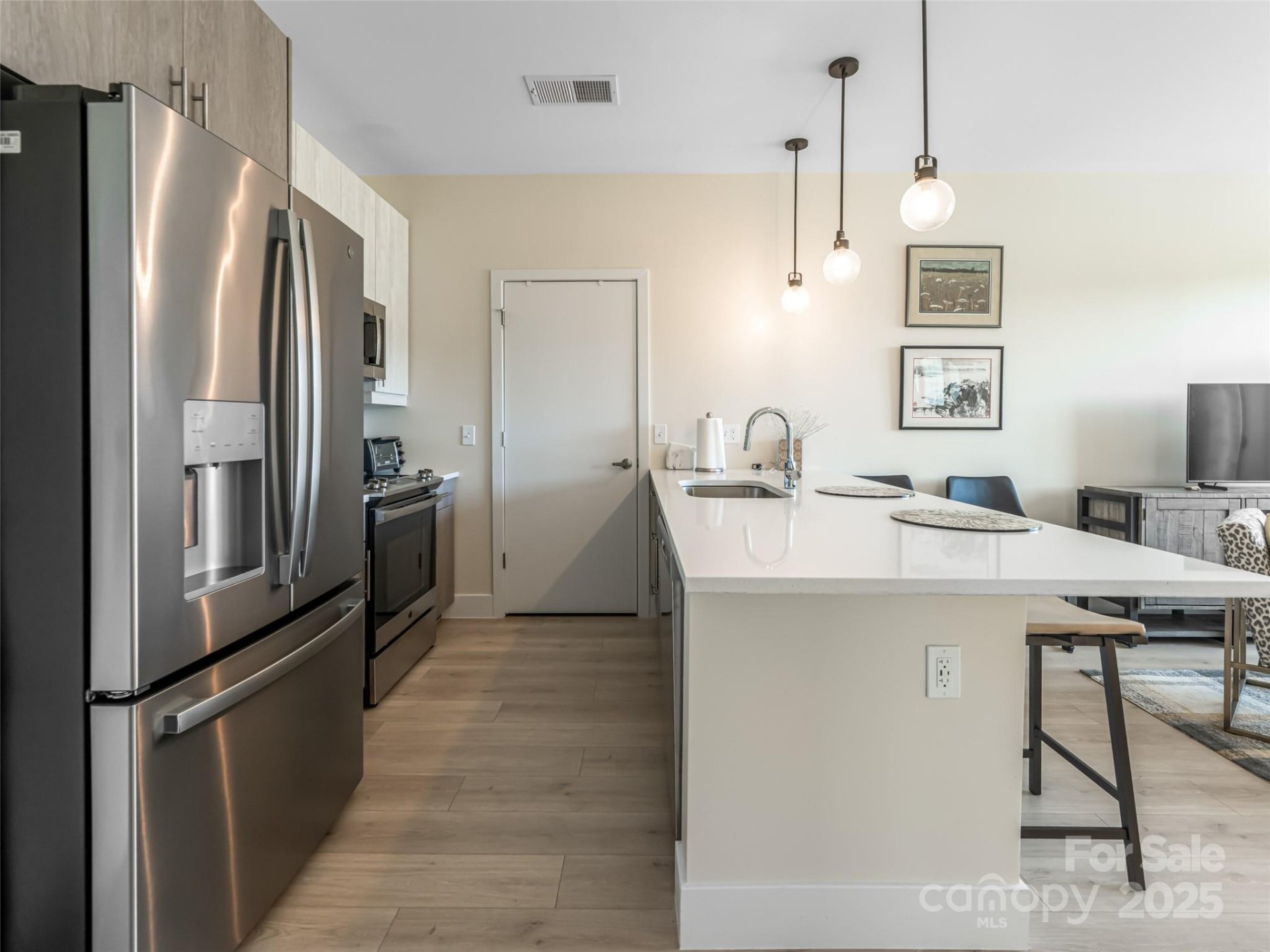 Property image 5 at 68 Craven Street, Asheville, NC 28806