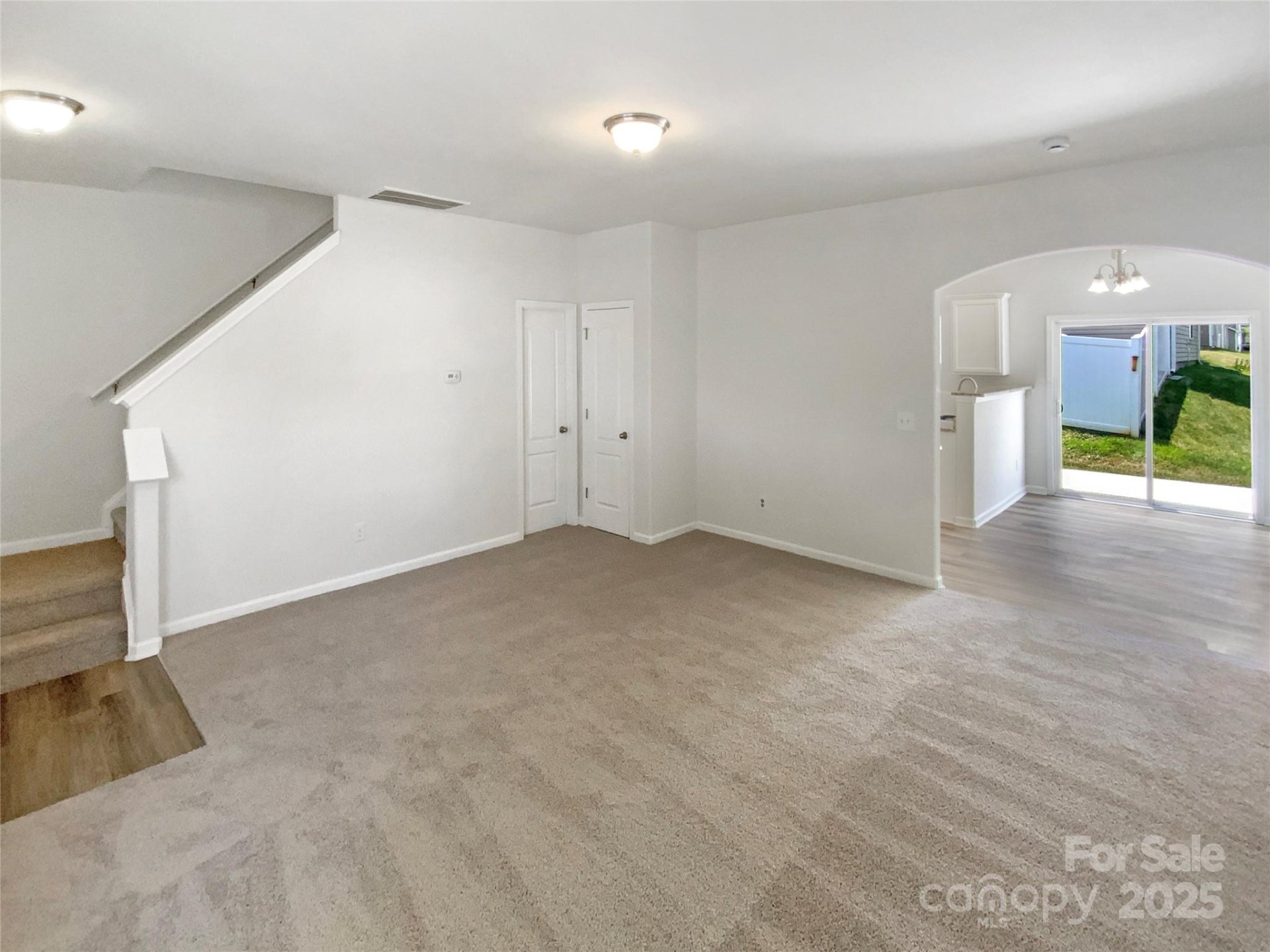 Property image 3 at 8004 Stevie Oaks Lane, Charlotte, NC 28215