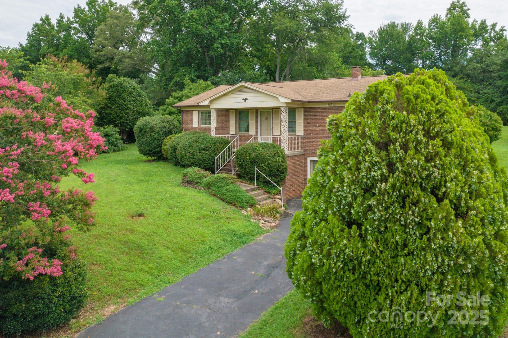 Property image 2 at 554 Wildlife Access Road, Hickory, NC 28601