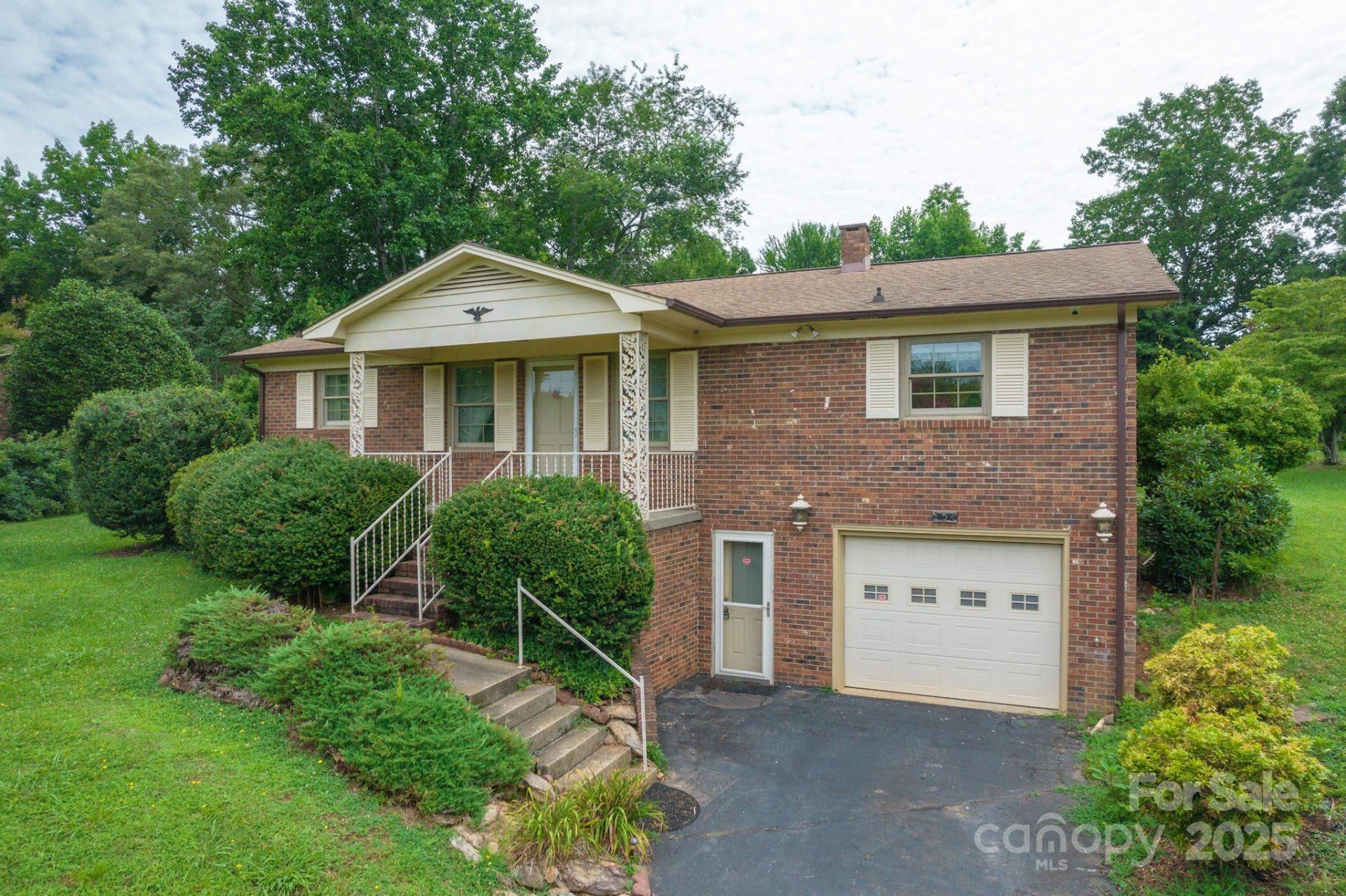Property image 3 at 554 Wildlife Access Road, Hickory, NC 28601