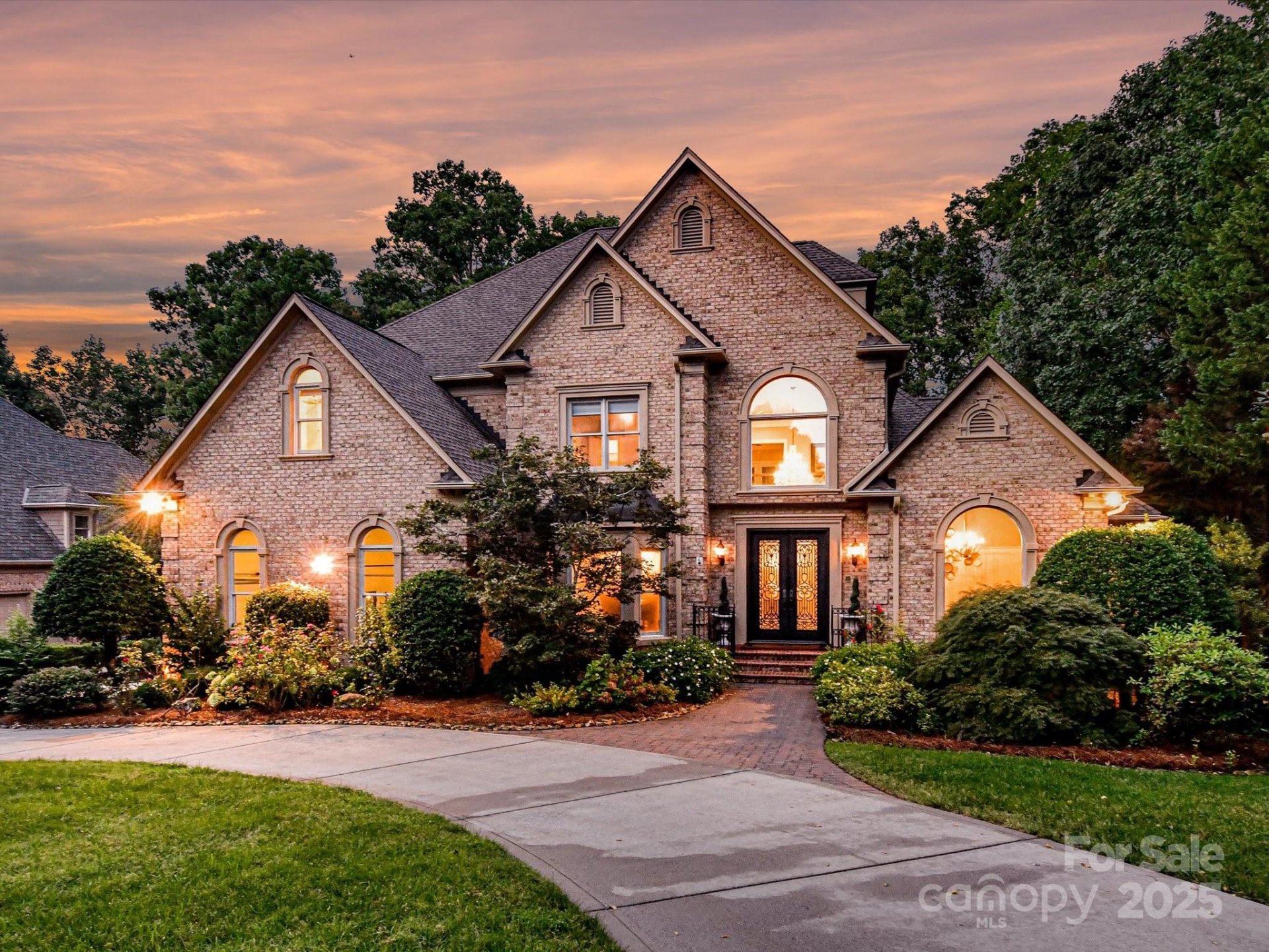 Ballantyne Country Club, Charlotte Community