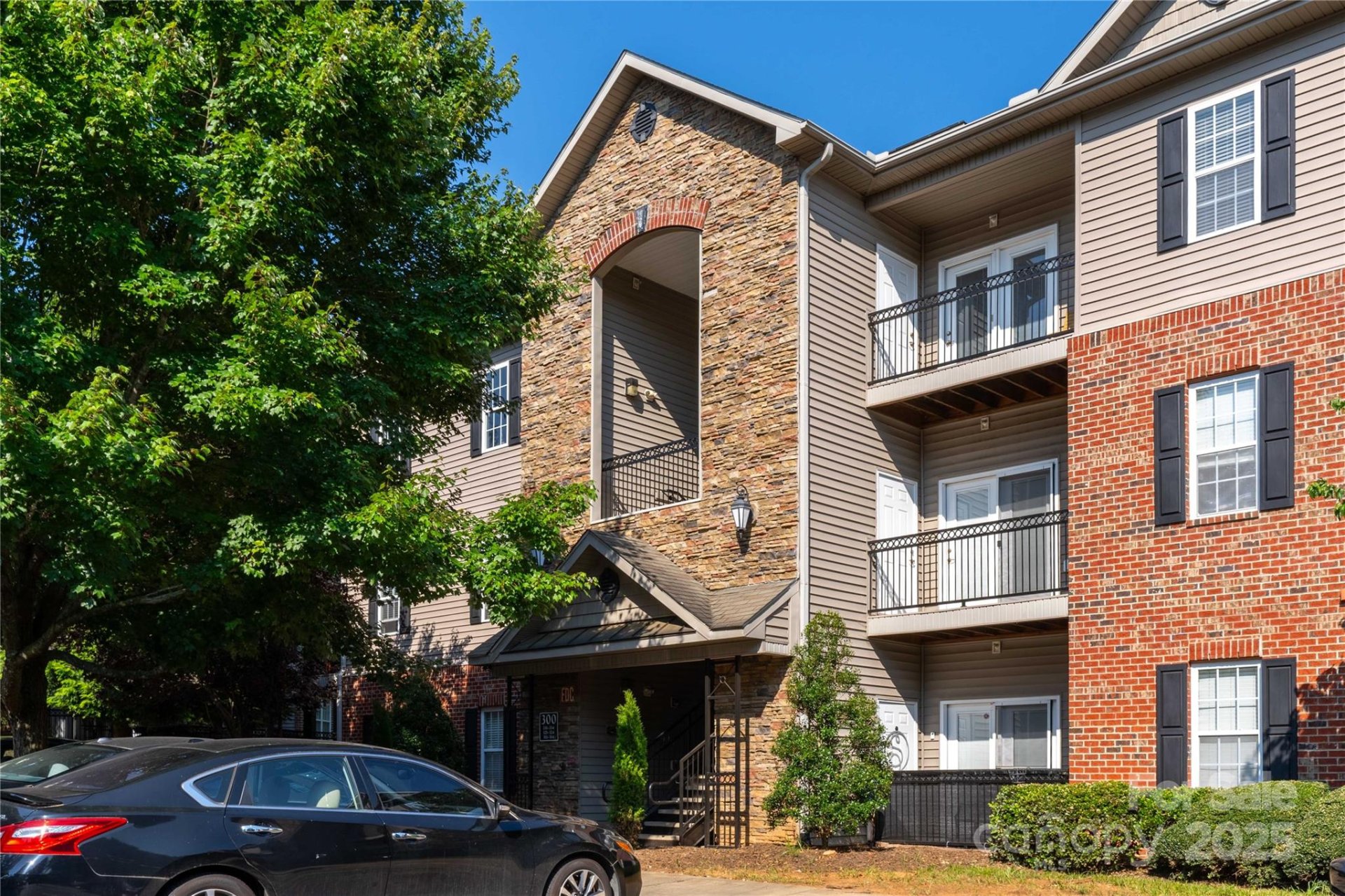 Property at 332 Appeldoorn Circle, Asheville, NC 28803