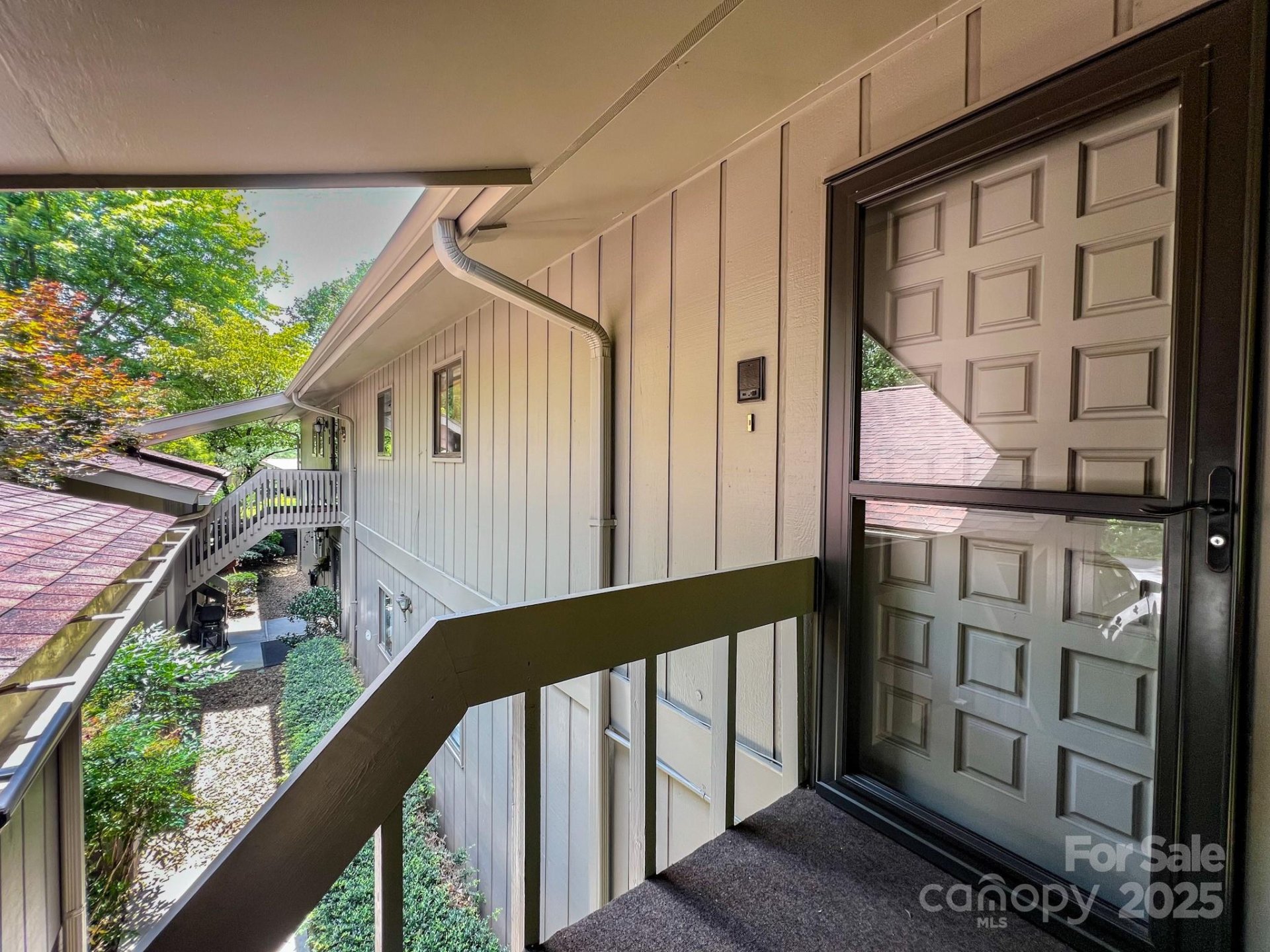 76 Glen Cannon Point