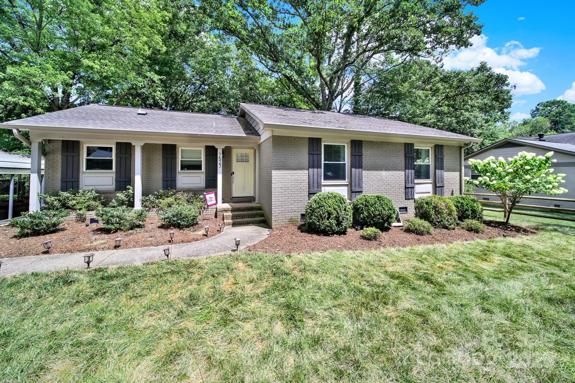 Property image 1 at 7523 Thorncliff Drive, Charlotte, NC 28210