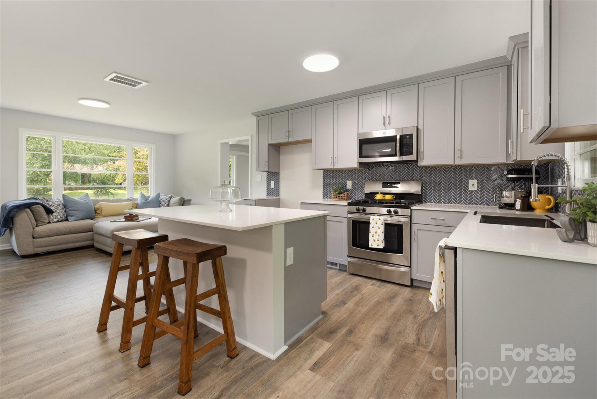 Midbrook, Rock Hill Community