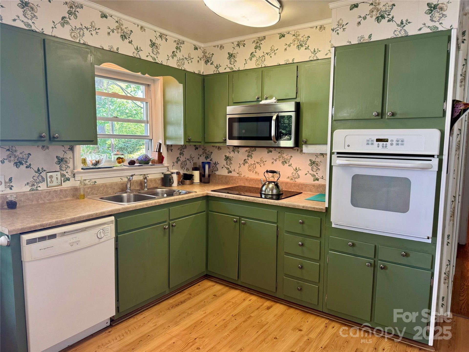 Property image 4 at 206 Rock Hill Avenue, Hendersonville, NC 28792