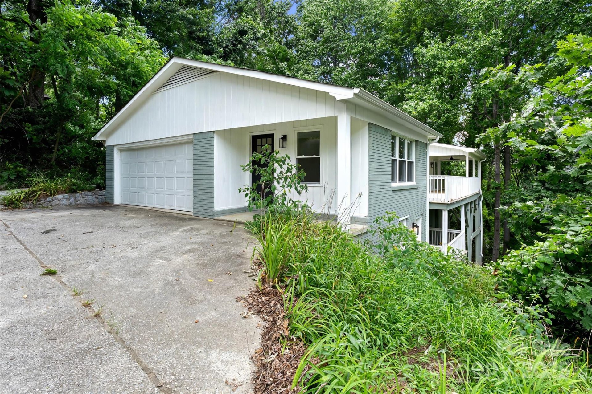 240 Spicewood Lane
