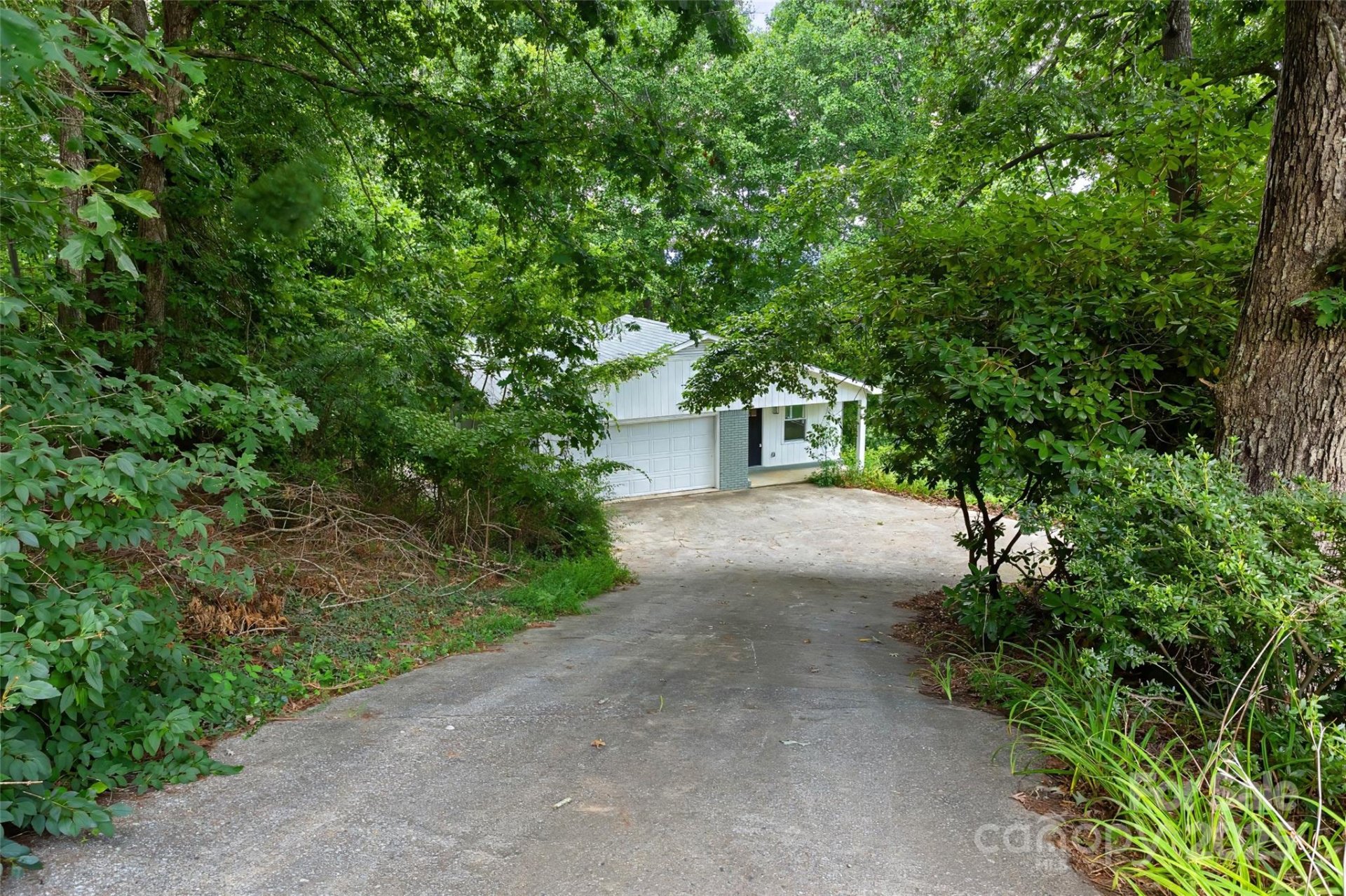 Property image 3 at 240 Spicewood Lane, Hendersonville, NC 28791