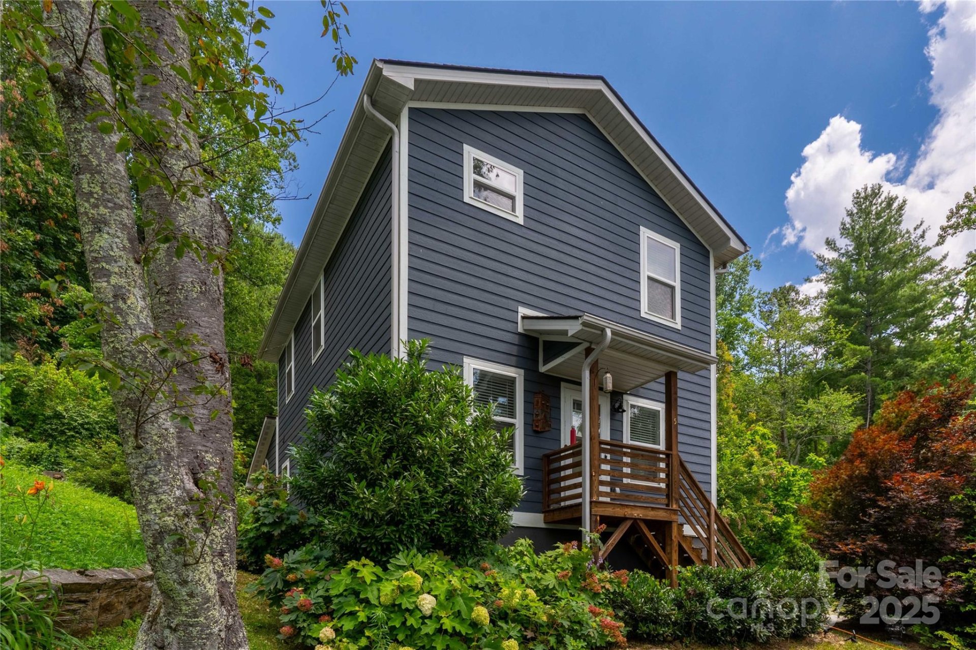 Property image 2 at 5 Koenig Way, Asheville, NC 28804