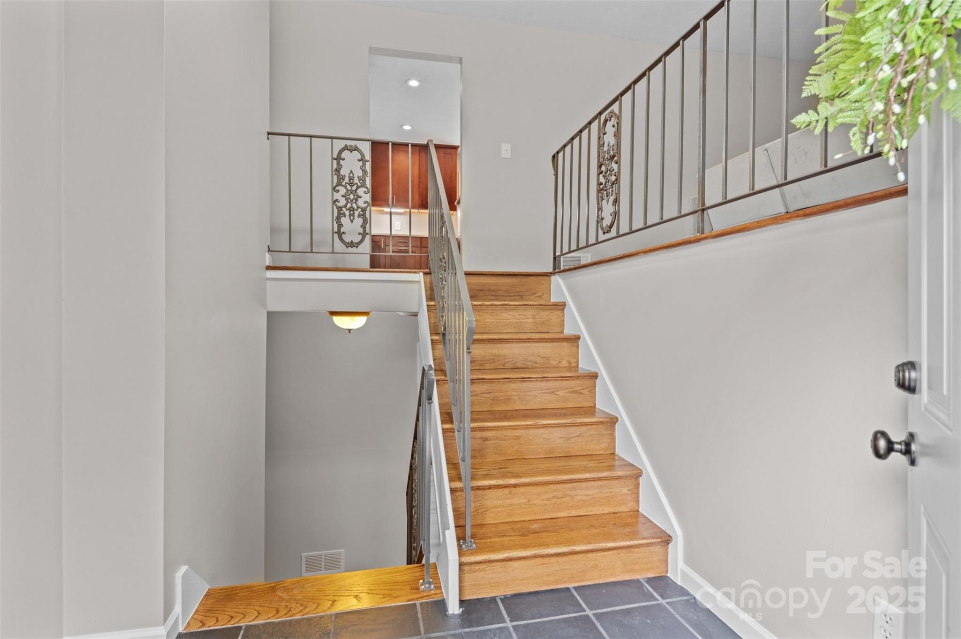 Property image 3 at 15 Beaverdam Court, Asheville, NC 28804