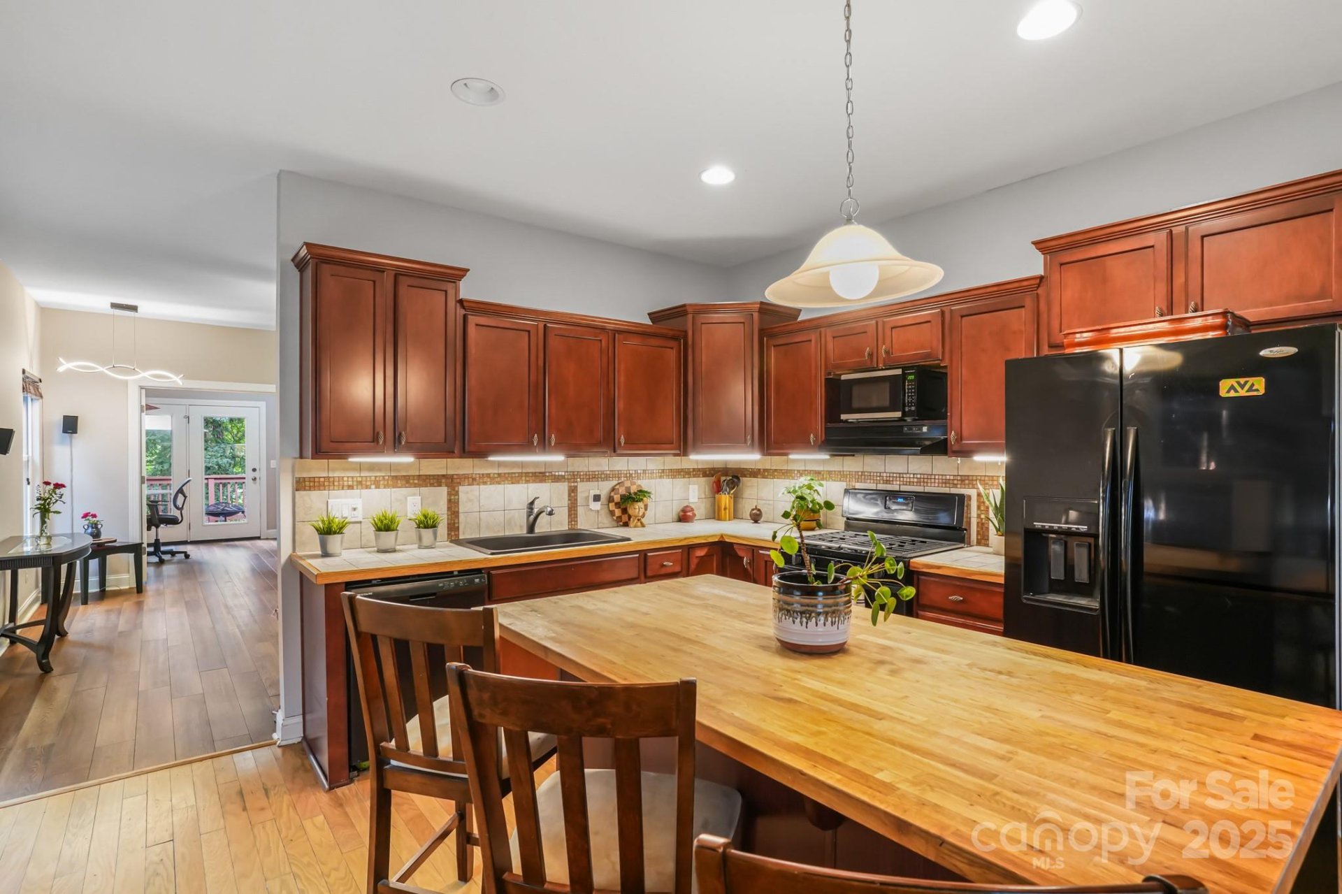 Property image 3 at 28 Richie Street, Asheville, NC 28801