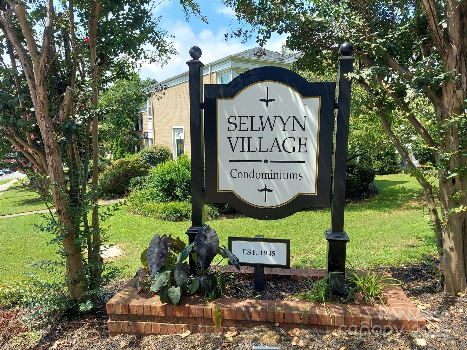 557 Wakefield Drive