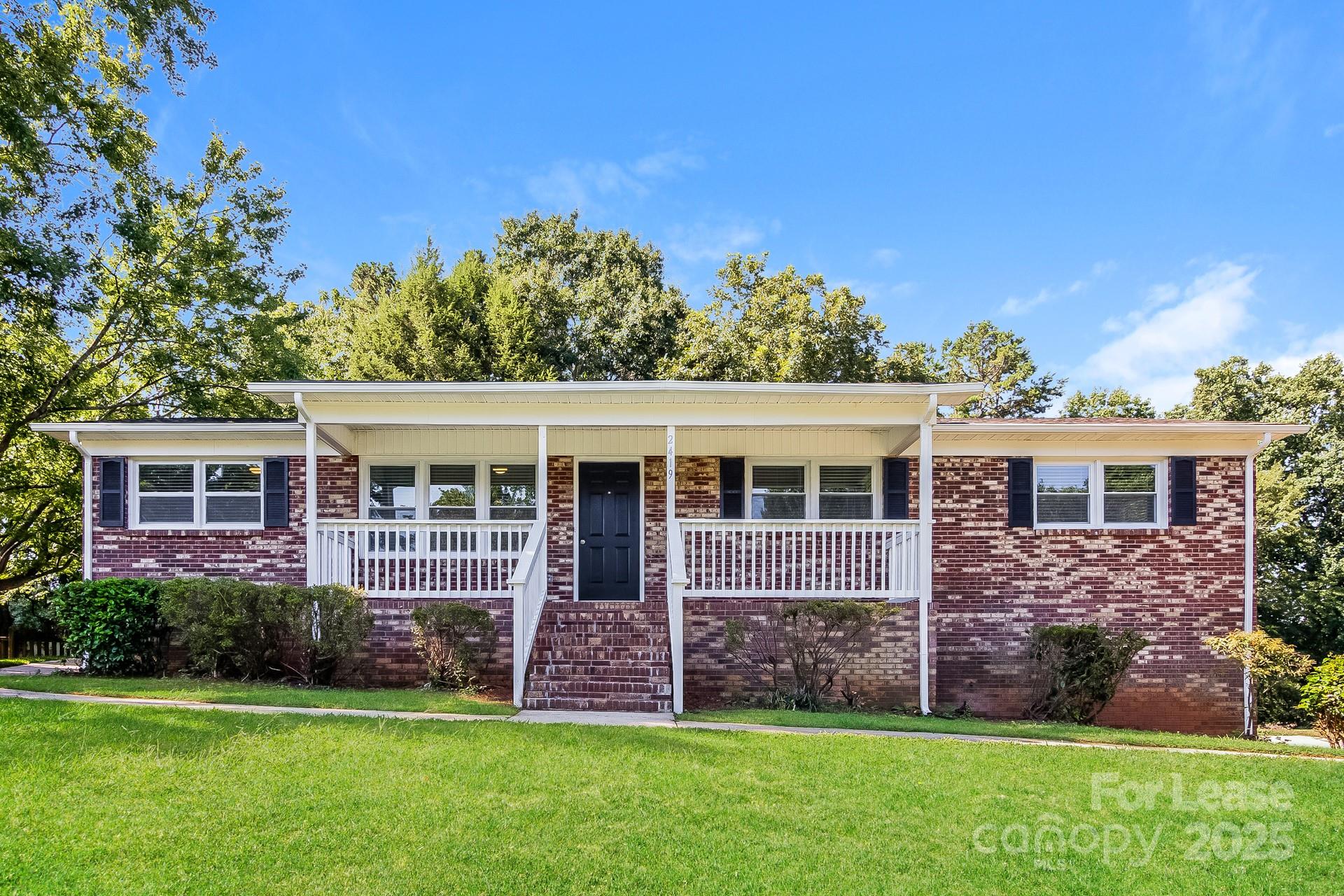 2419 Sandlewood Drive