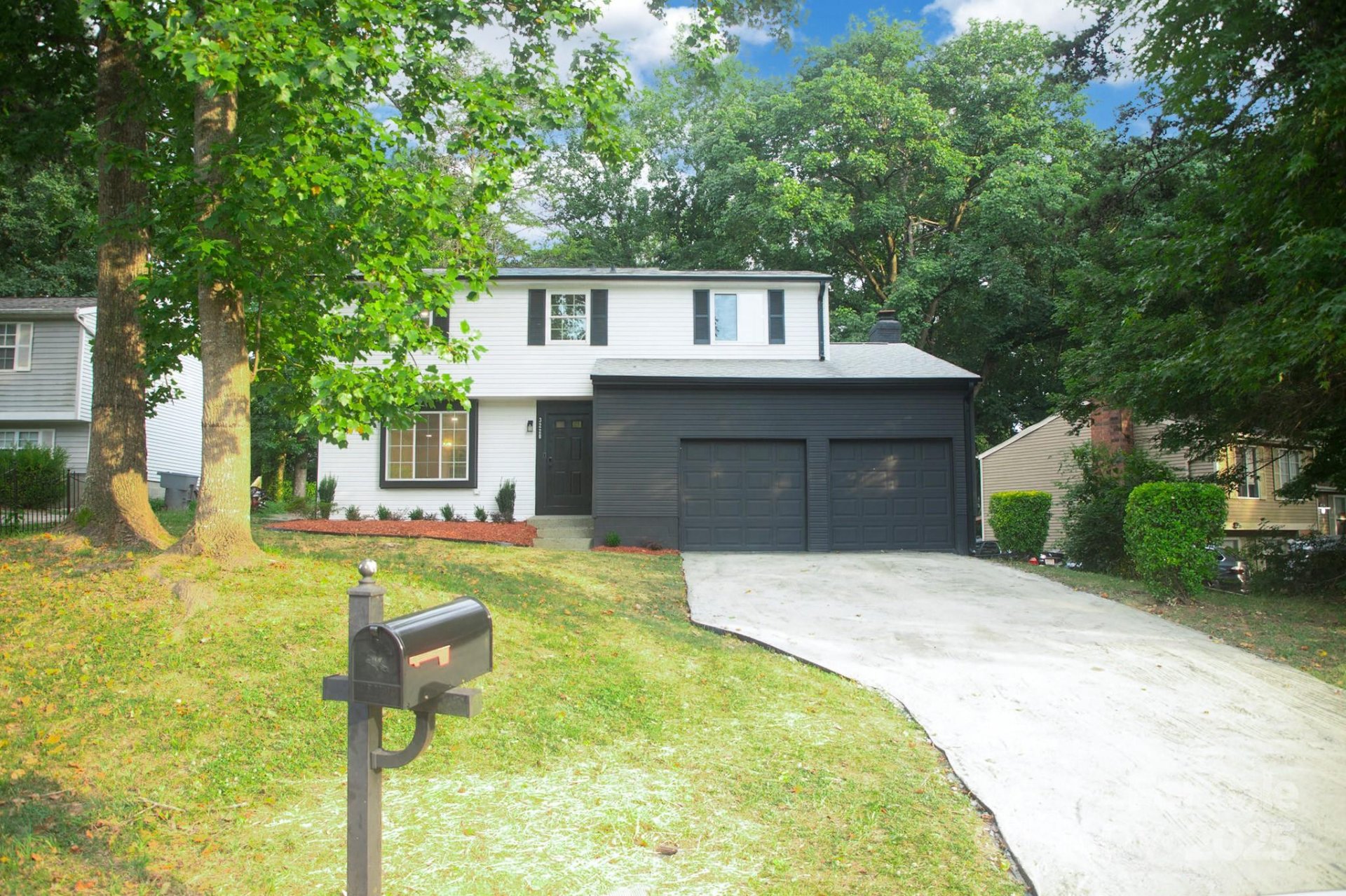 Property image 1 at 3220 Winchelsea Drive, Charlotte, NC 28212