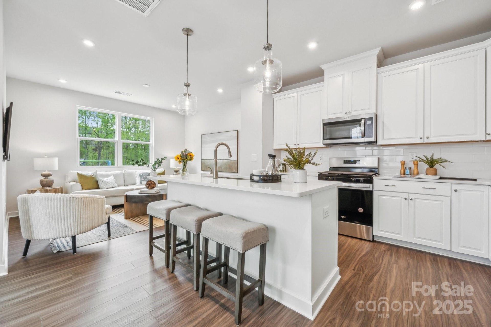 Property image 2 at 9404 Munsing Drive, Charlotte, NC 28269