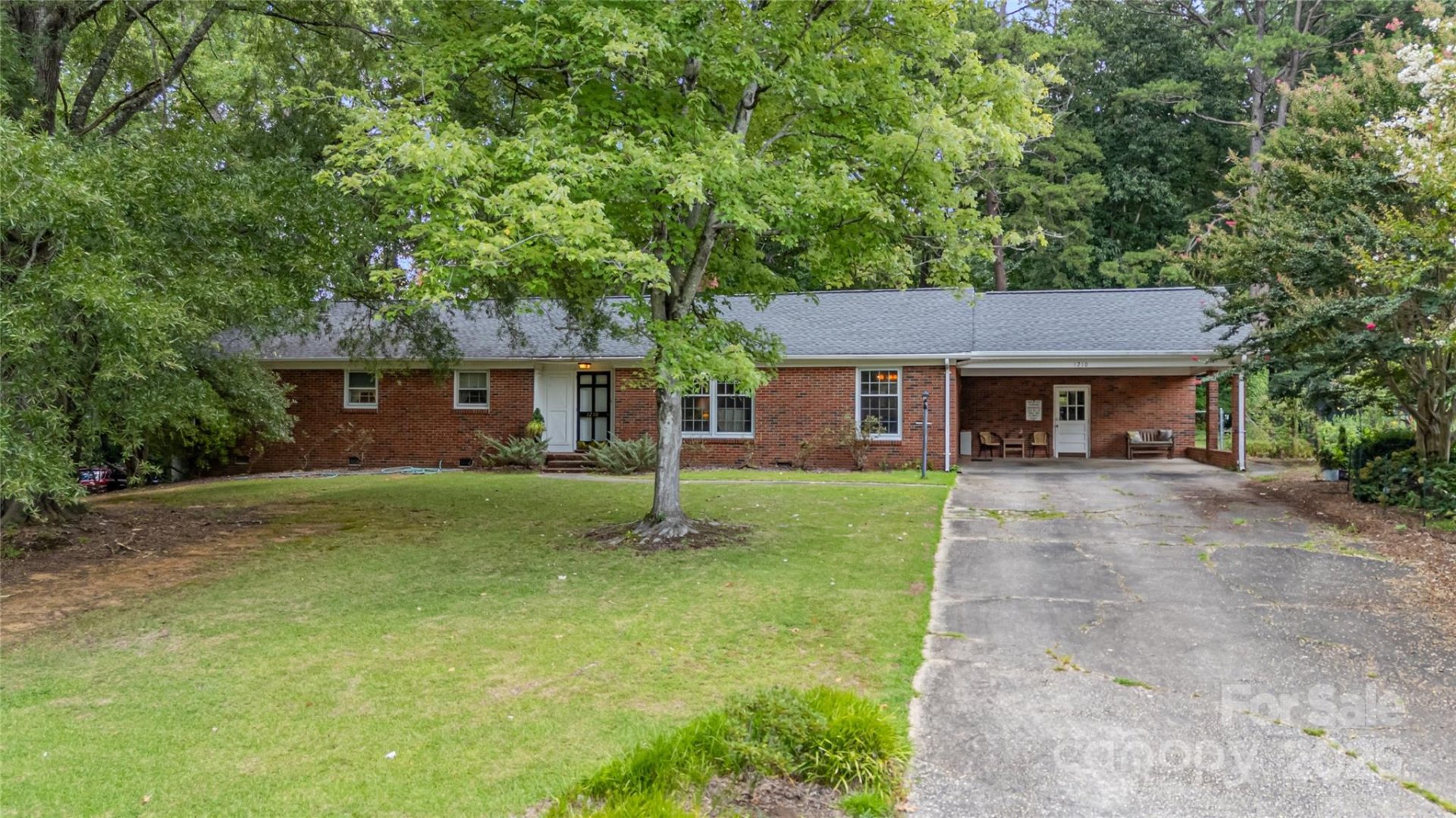 Property image 2 at 1210 Shady Bluff Drive, Charlotte, NC 28211
