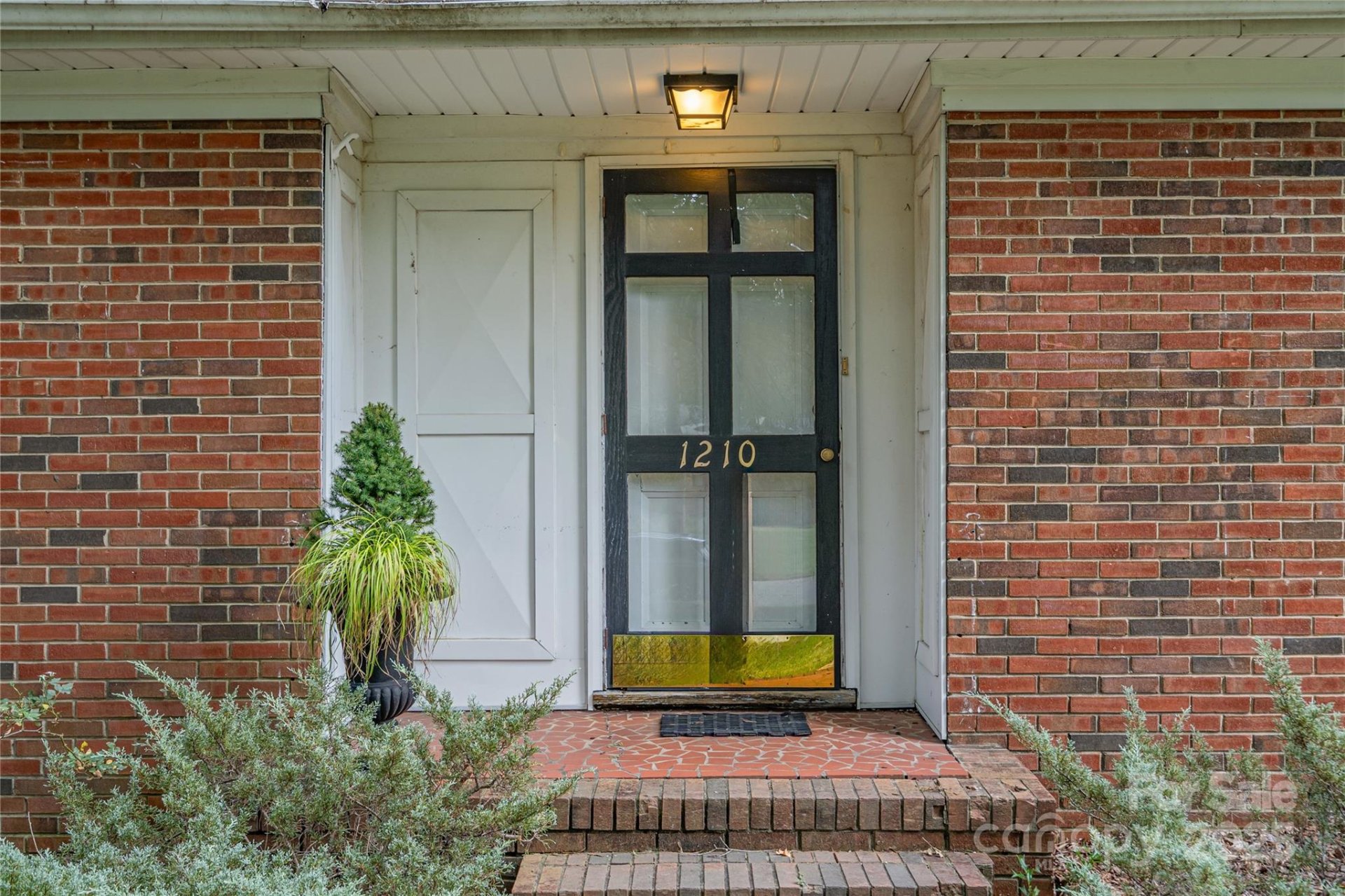 Property image 5 at 1210 Shady Bluff Drive, Charlotte, NC 28211