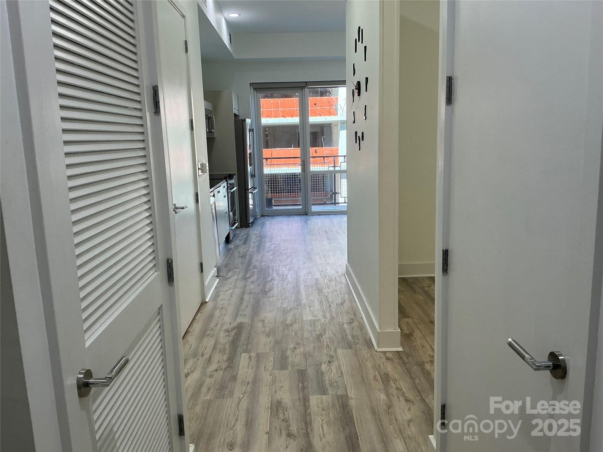 Property image 2 at 1133 Metropolitan Avenue, Charlotte, NC 28204
