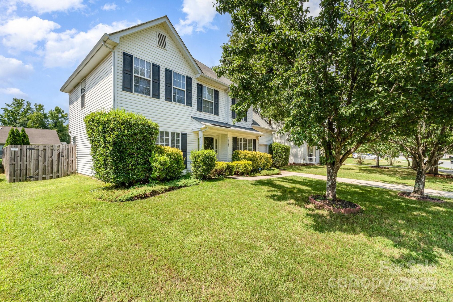 Property image 2 at 10506 Gold Pan Road, Charlotte, NC 28215