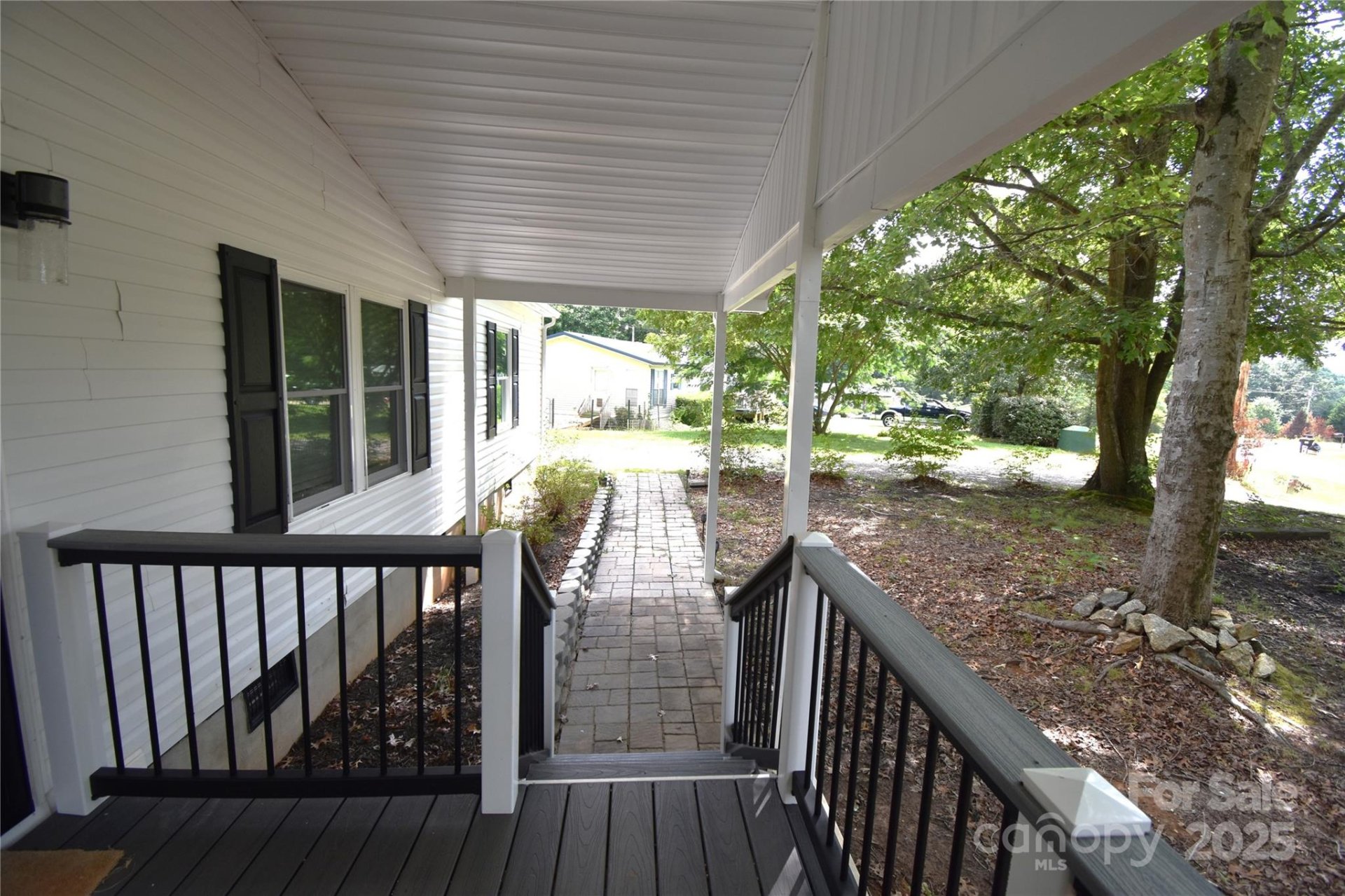 Property image 3 at 6264 Burnhurst Lane, Denver, NC 28037