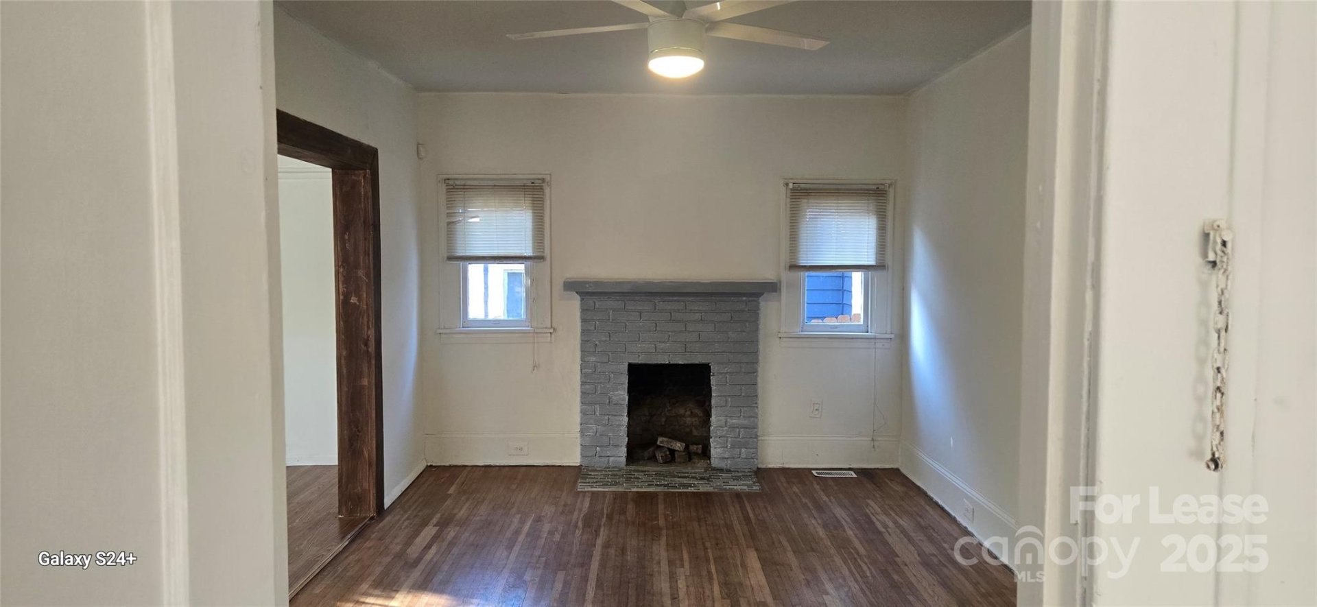 Property image 3 at 244 W Kingston Avenue, Charlotte, NC 28203
