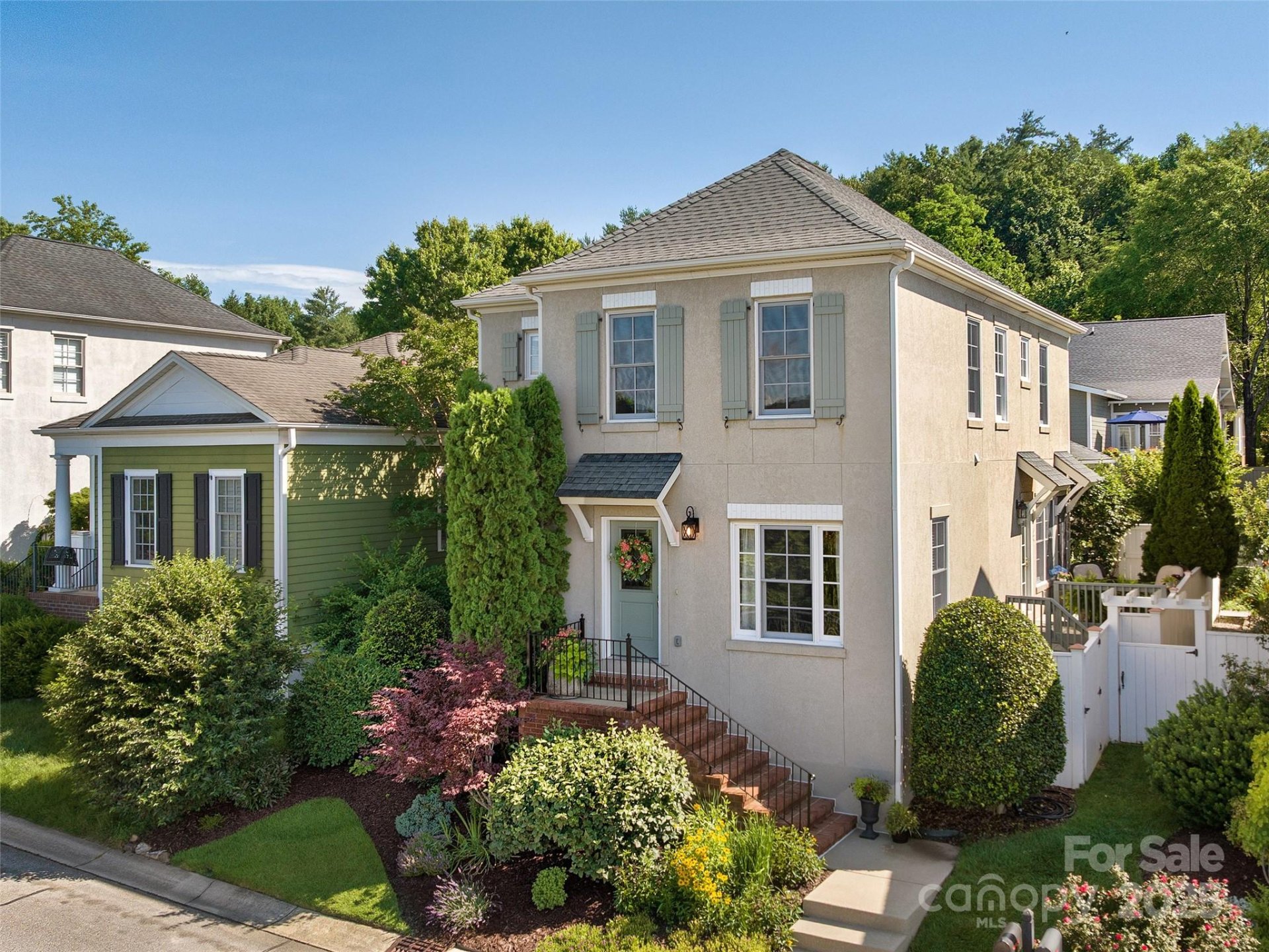 206 Leucothoe Lane
