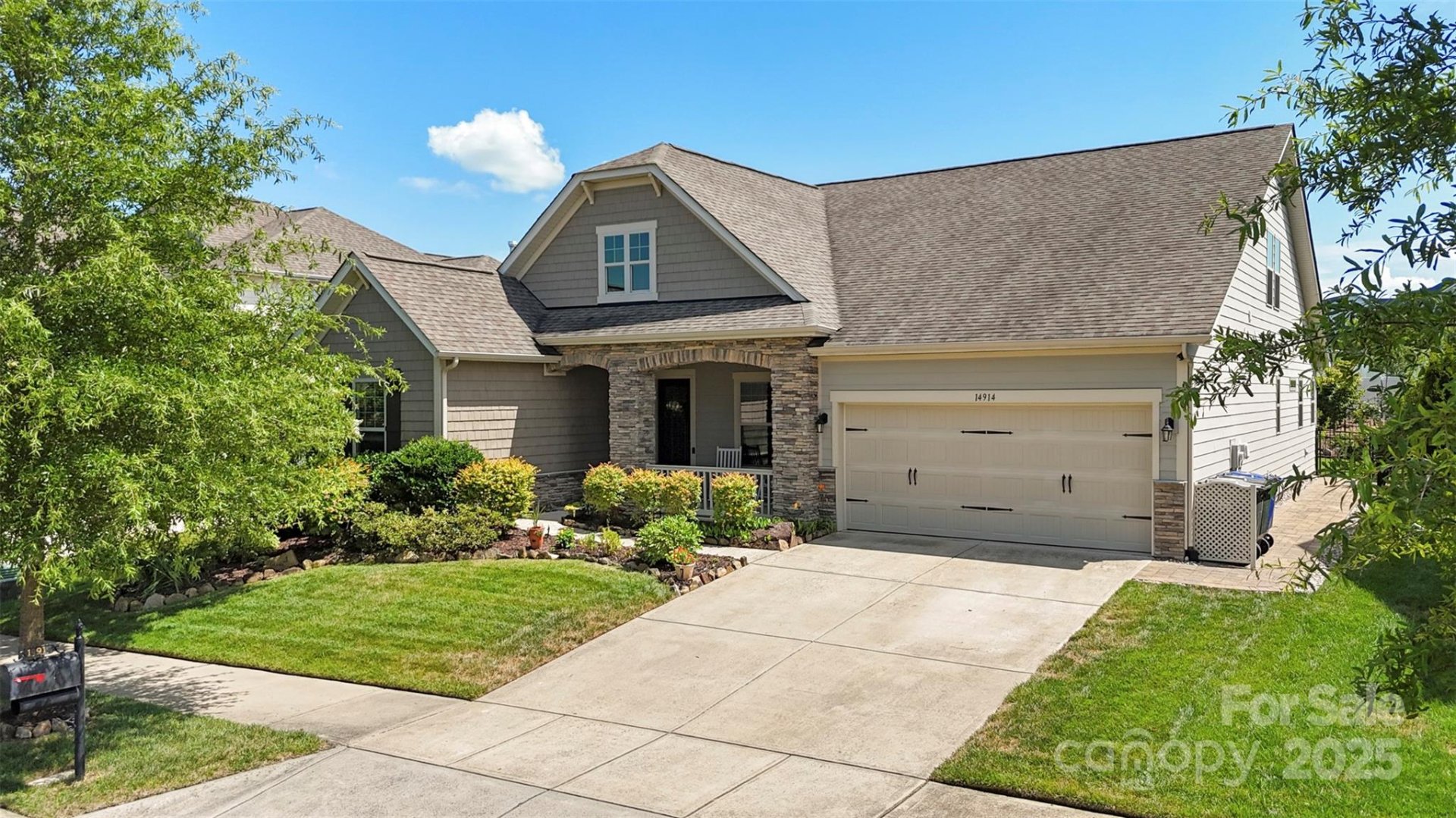 14914 Marymont Avenue