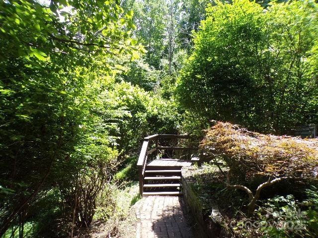 Property image 3 at 140 Beechwood Circle, Laurel Park, NC 28739