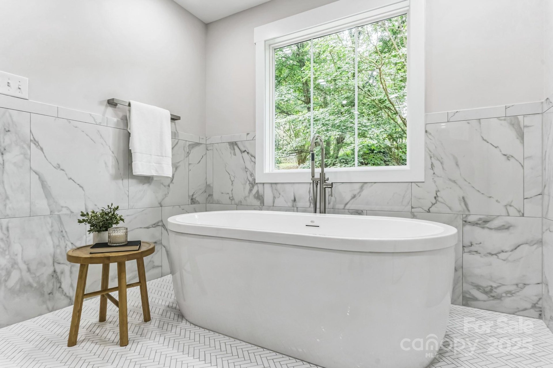 Property image 3 at 1208 Tarrington Avenue, Charlotte, NC 28205
