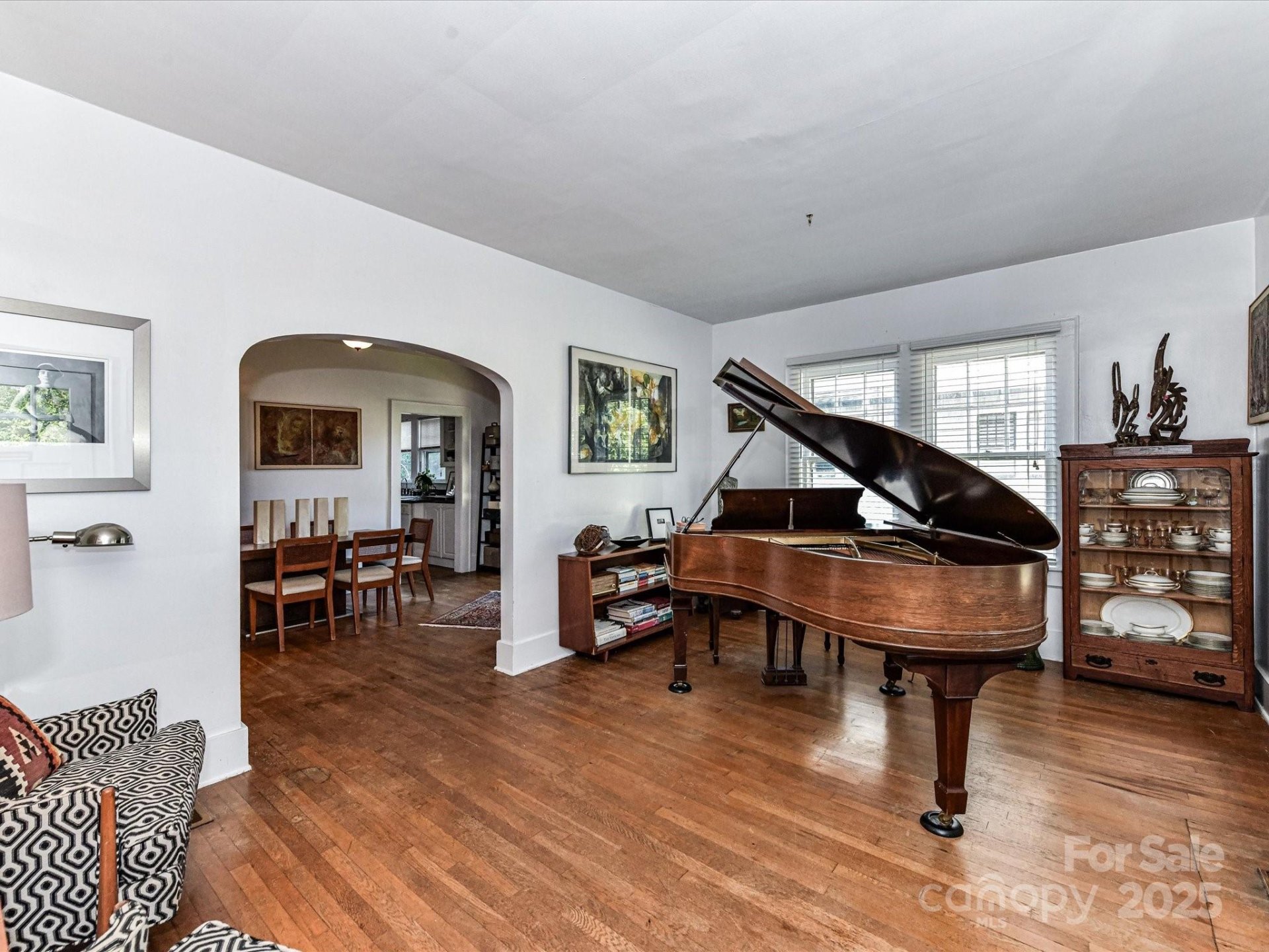 Property image 4 at 4317 Commonwealth Avenue, Charlotte, NC 28205