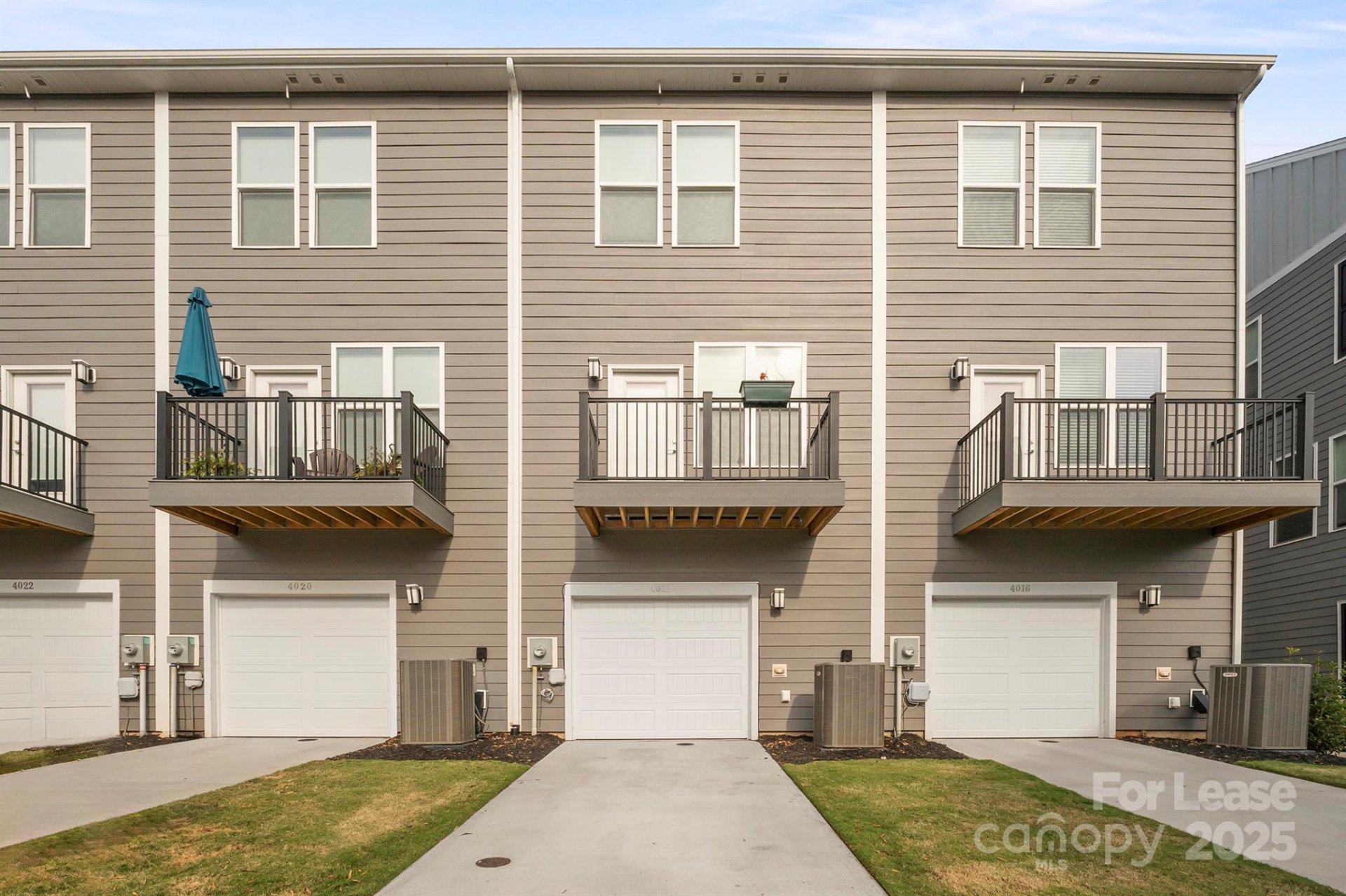 Property image 2 at 4018 Capital Ridge Court, Charlotte, NC 28205