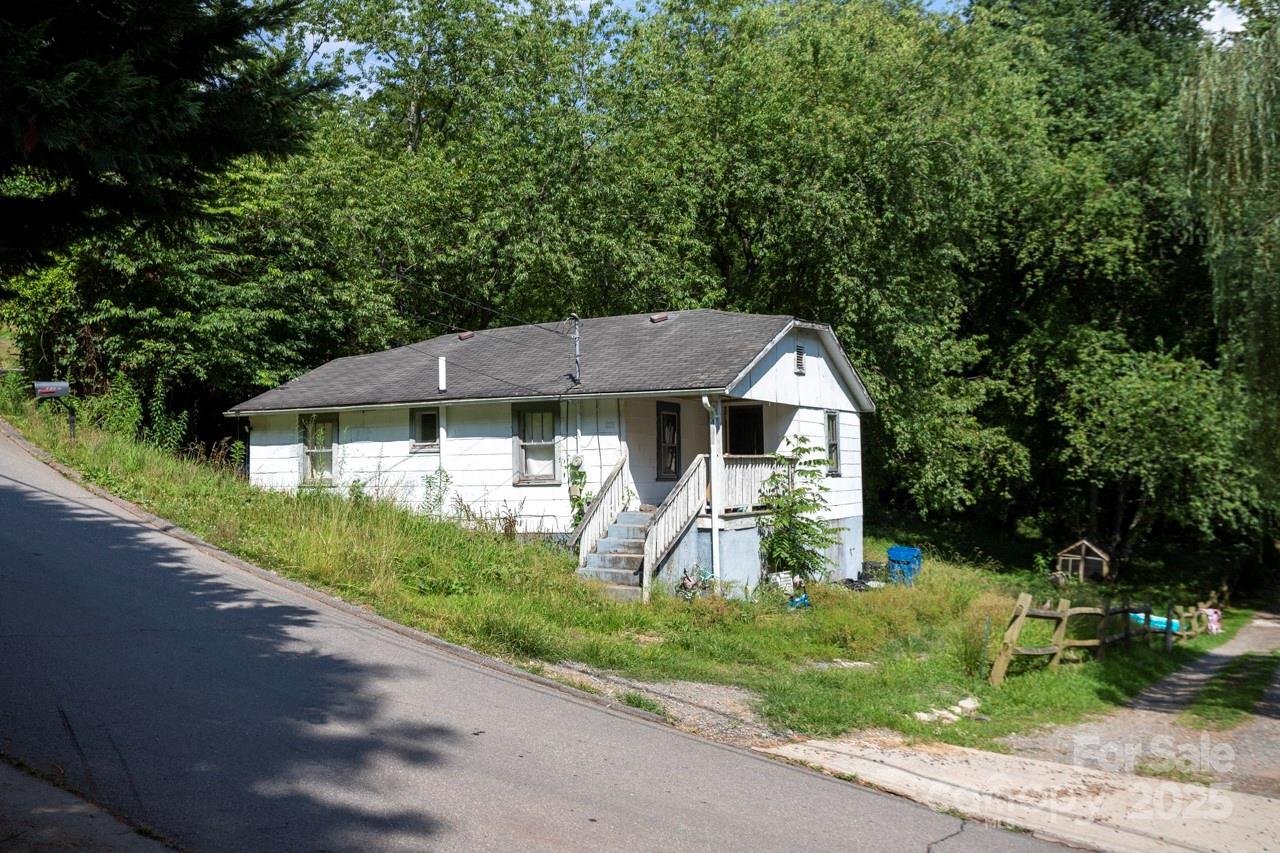 Property at 401 Ray Street, Waynesville, NC 28786