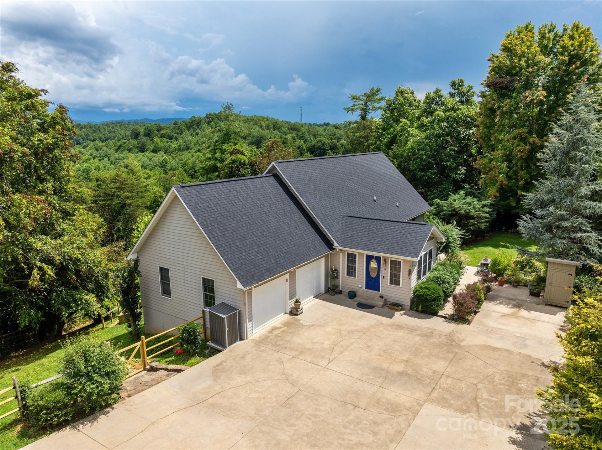 Property image 2 at 15 Willow Knolls Drive, Weaverville, NC 28787